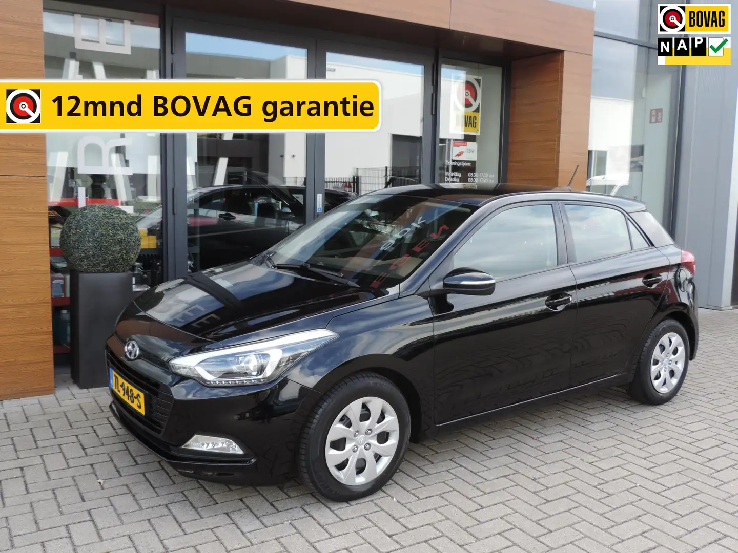 Hyundai i20 1.0 T-GDI Comfort 89.000km | Camera | Navi | PDC | Zwart - 1