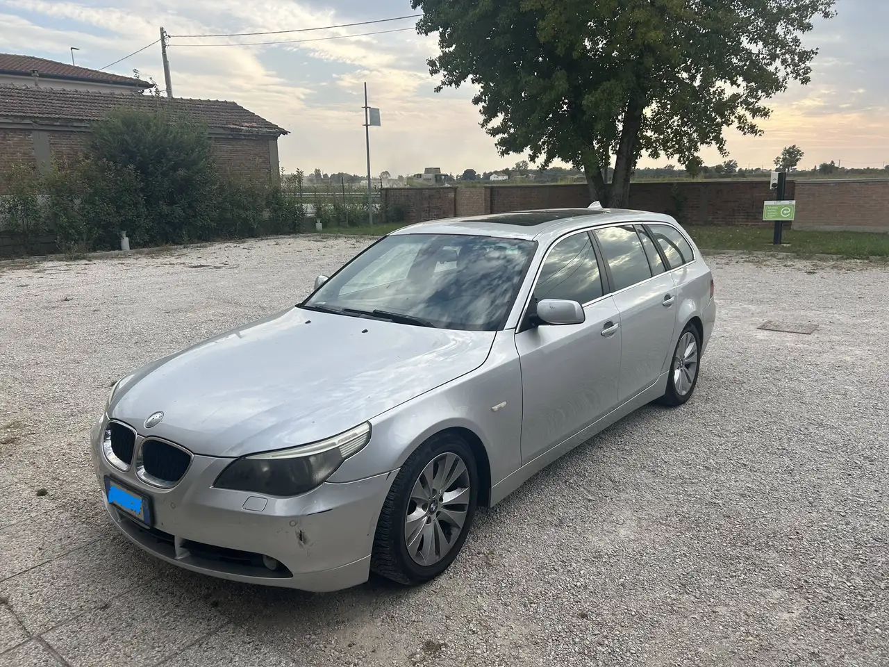 BMW 525