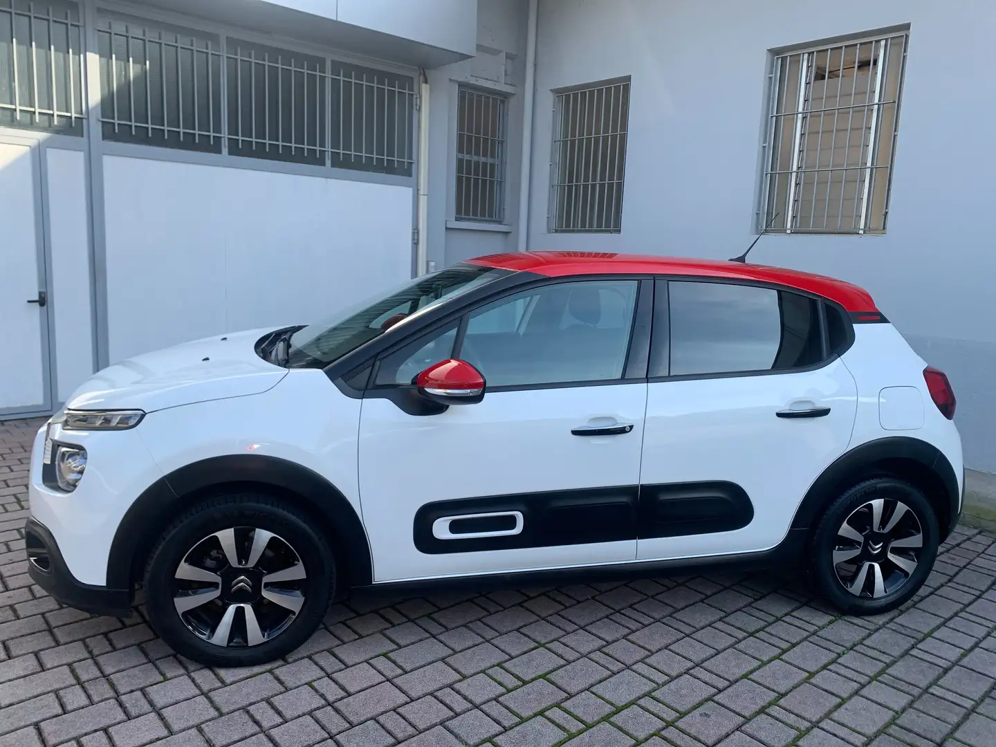 Citroen C3 C3 1.2 puretech Shine s Blanc - 1