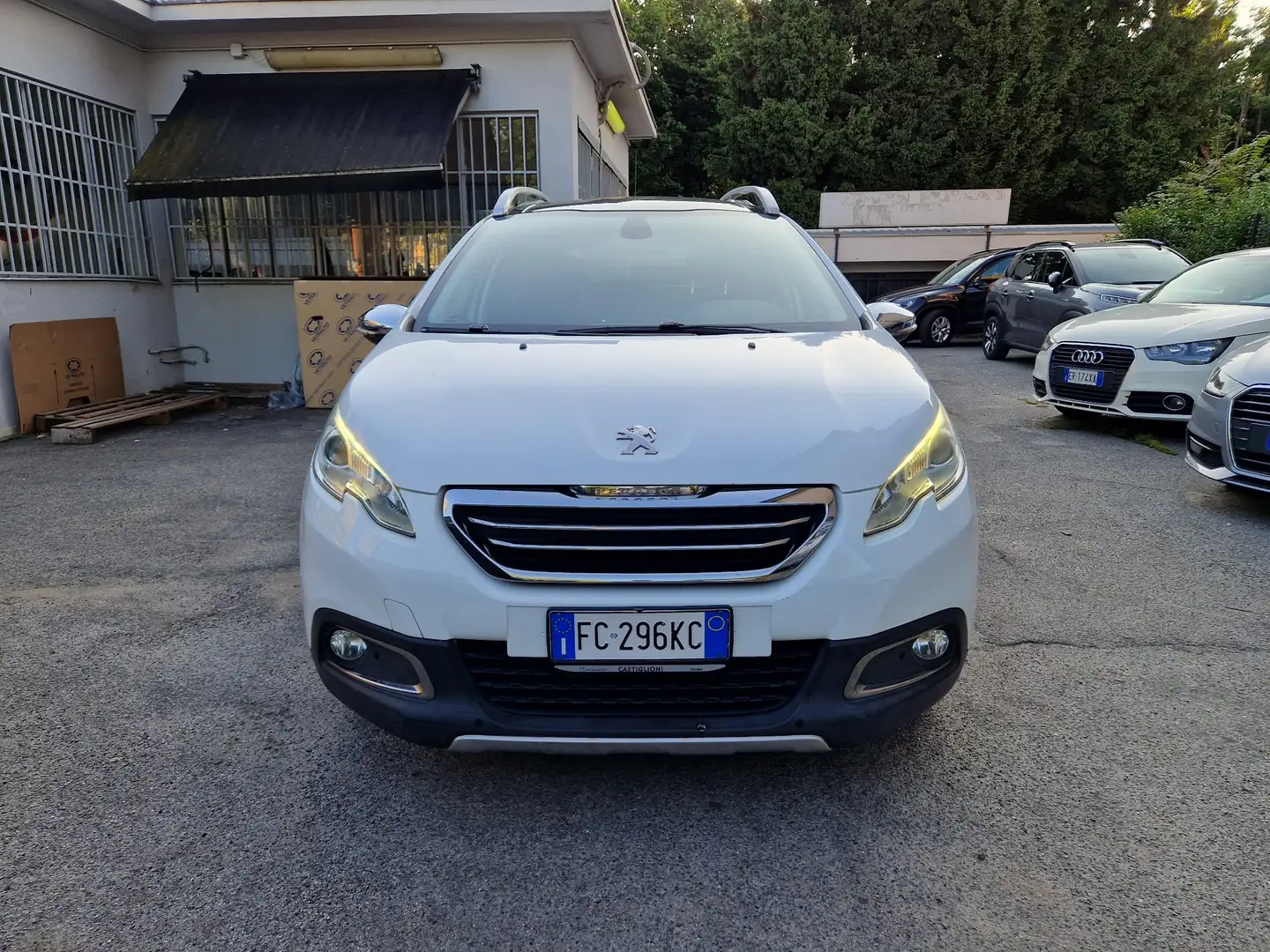 Peugeot 2008 1.6 bluehdi Allure s Wit - 2