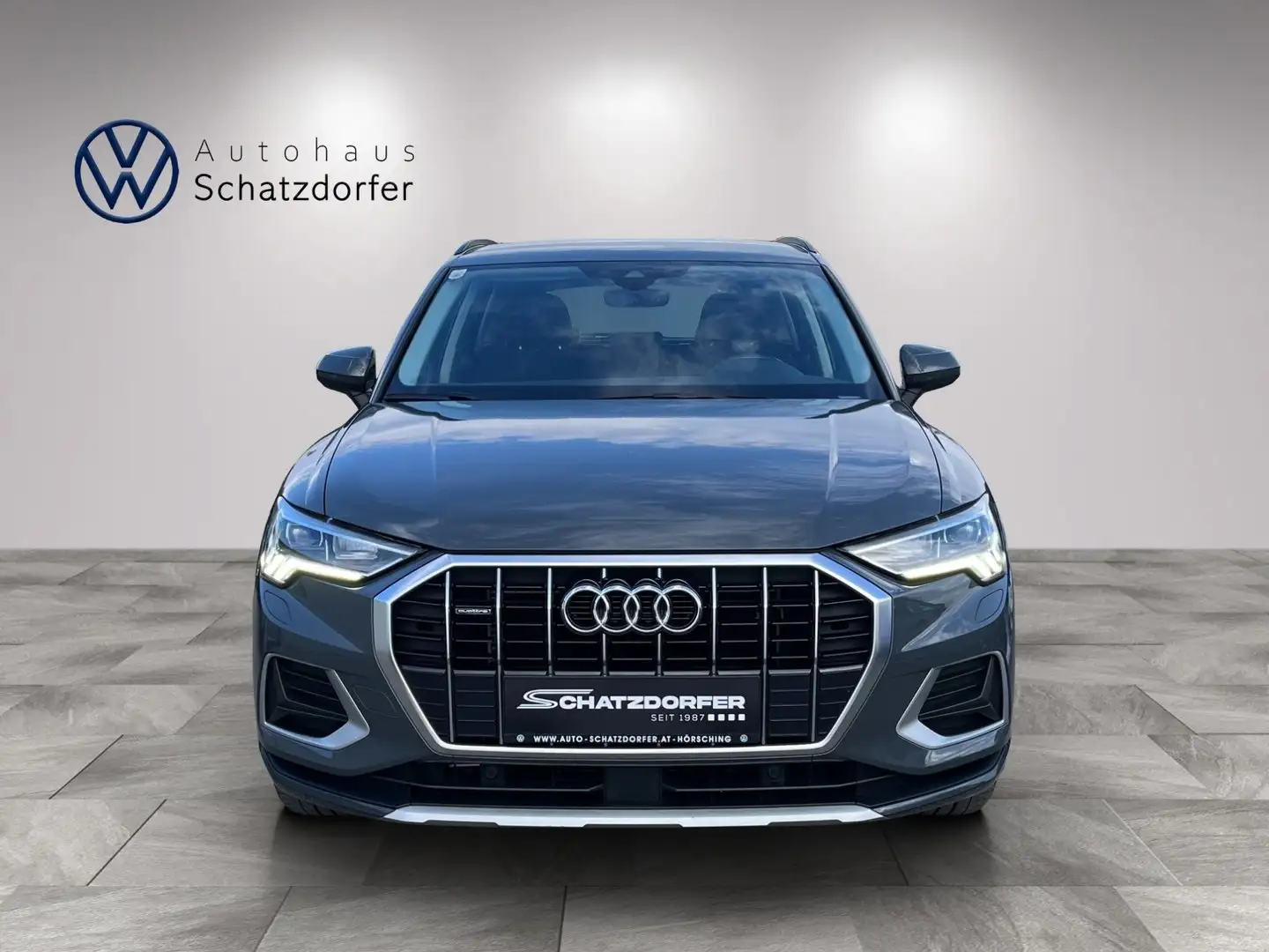 Audi Q3 40 TFSI quattro advanced S-tronic Grau - 2