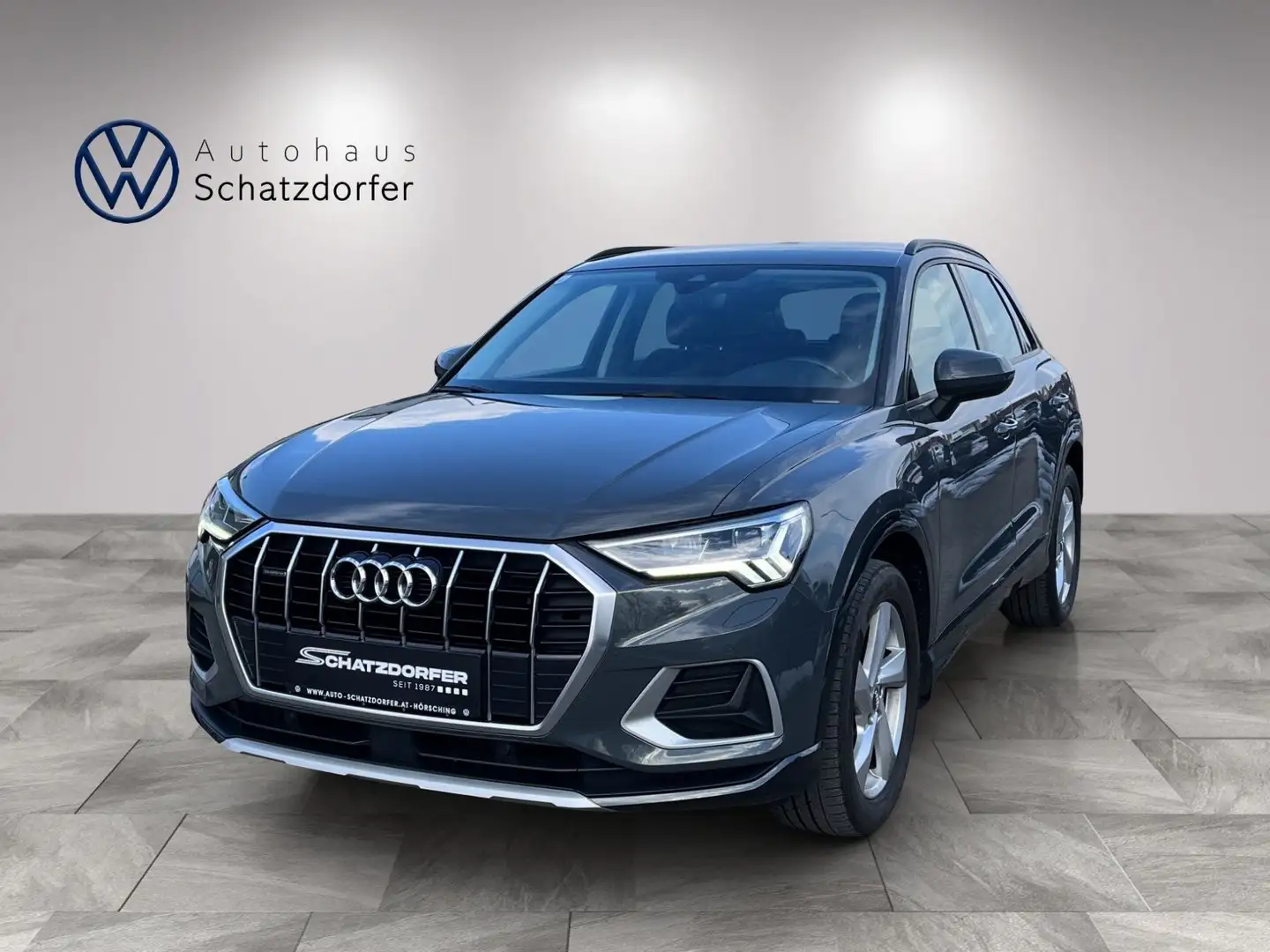 Audi Q3 40 TFSI quattro advanced S-tronic Grau - 1