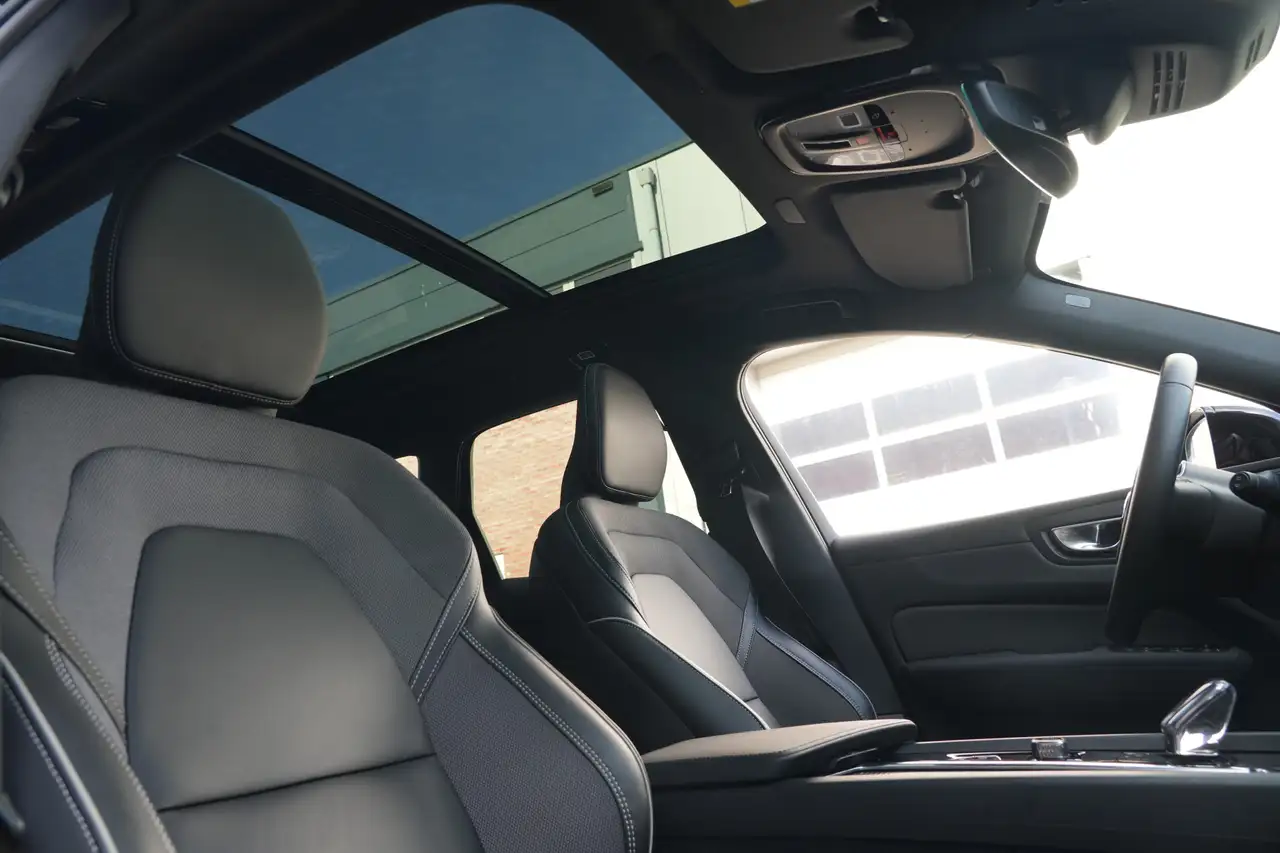 Volvo XC60 2.0 T8 Plug-in hybrid AWD Black Edition Luchtver, миниатюра 11