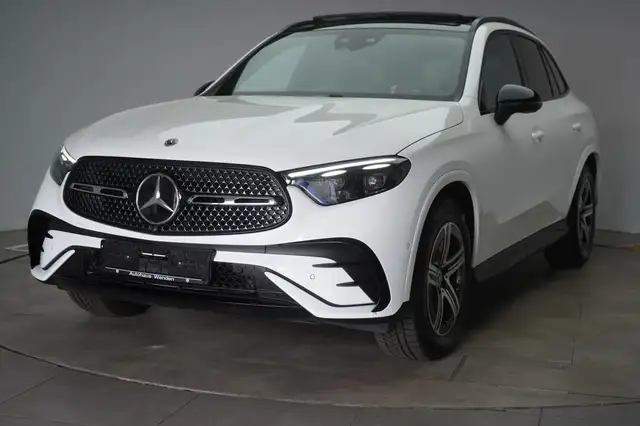 Mercedes-Benz GLC view 3