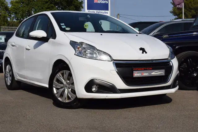 Peugeot 208 view 7