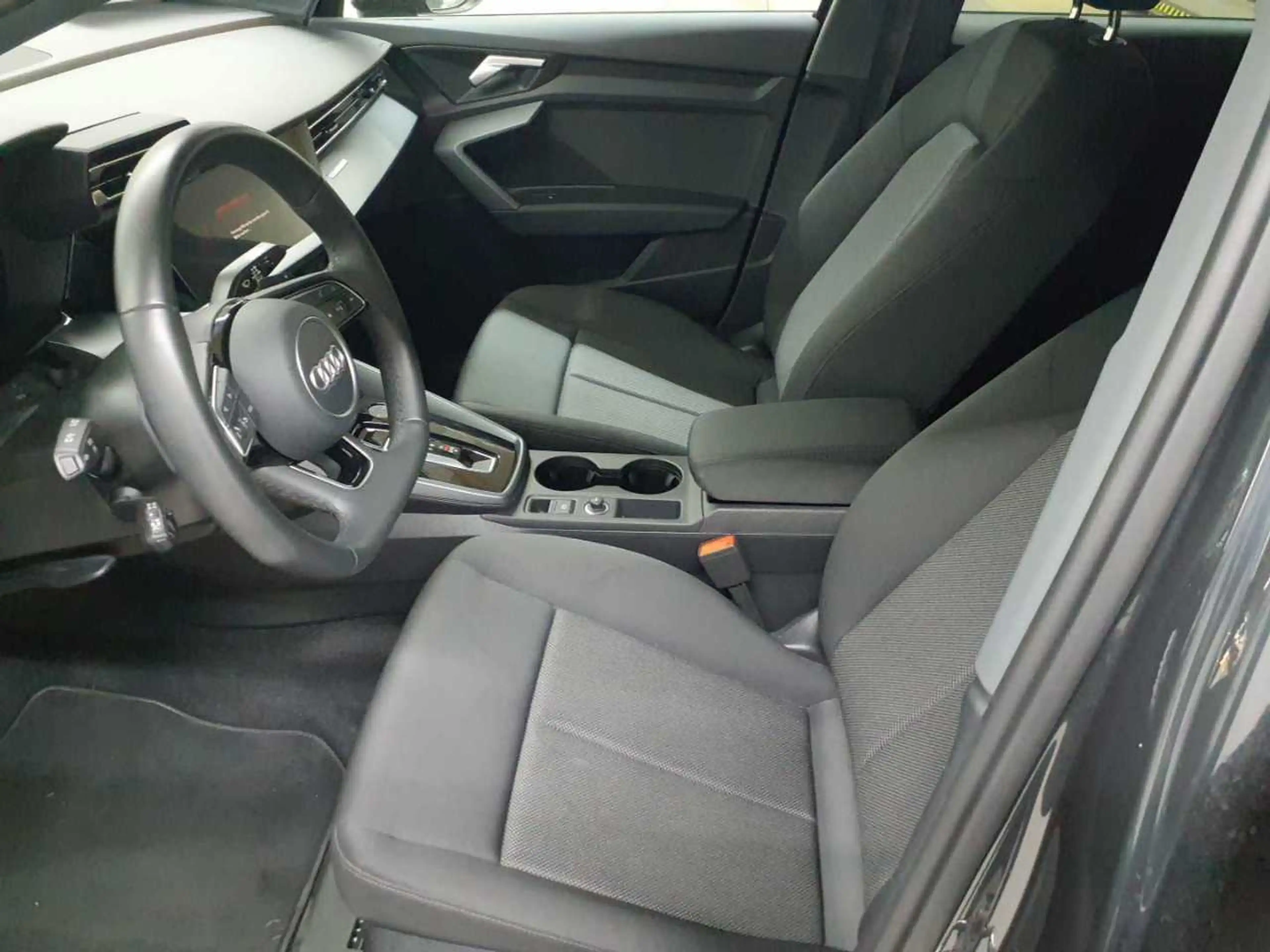 Audi A3 A3 30TFSI Sportback S tronic advanced SHZ NAV — photo 7