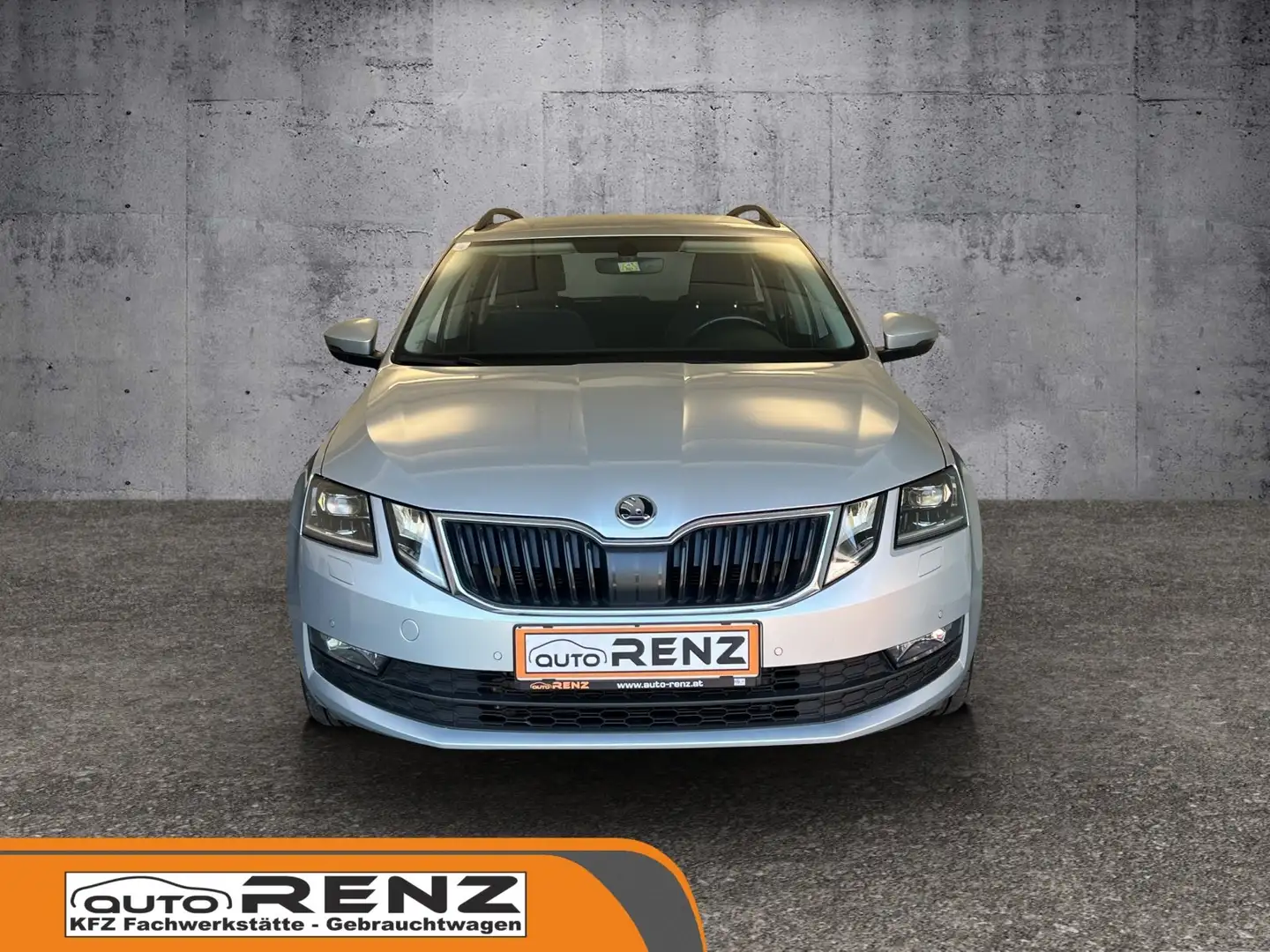 Skoda Octavia LED, Carplay, Navi,.... Silber - 2
