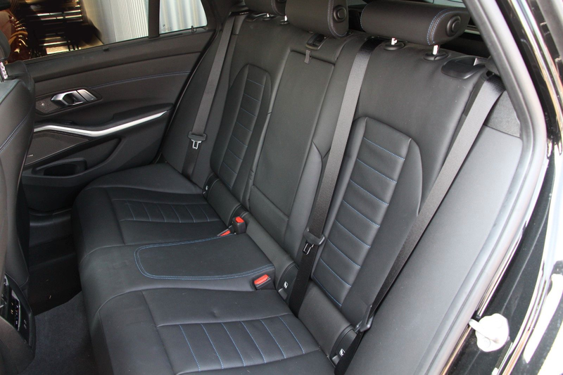 BMW 320 d xDrive Touring LEDER*AHK*HUD*STHZNG M Sport — photo 8