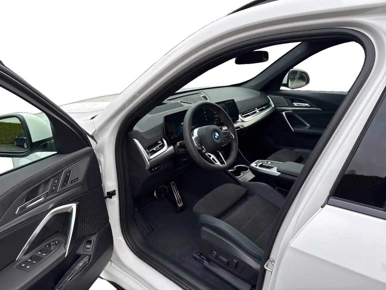 BMW X1 xDrive30e AHK 360° HEAD-UP PANO RFK HIFI LED 10