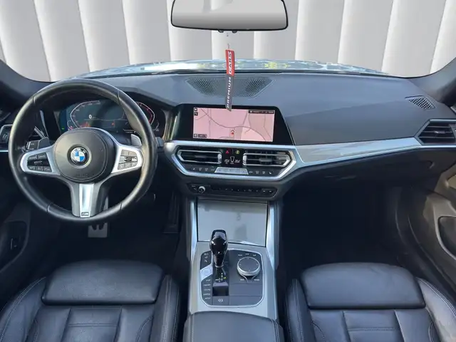 BMW 4 Series view 13