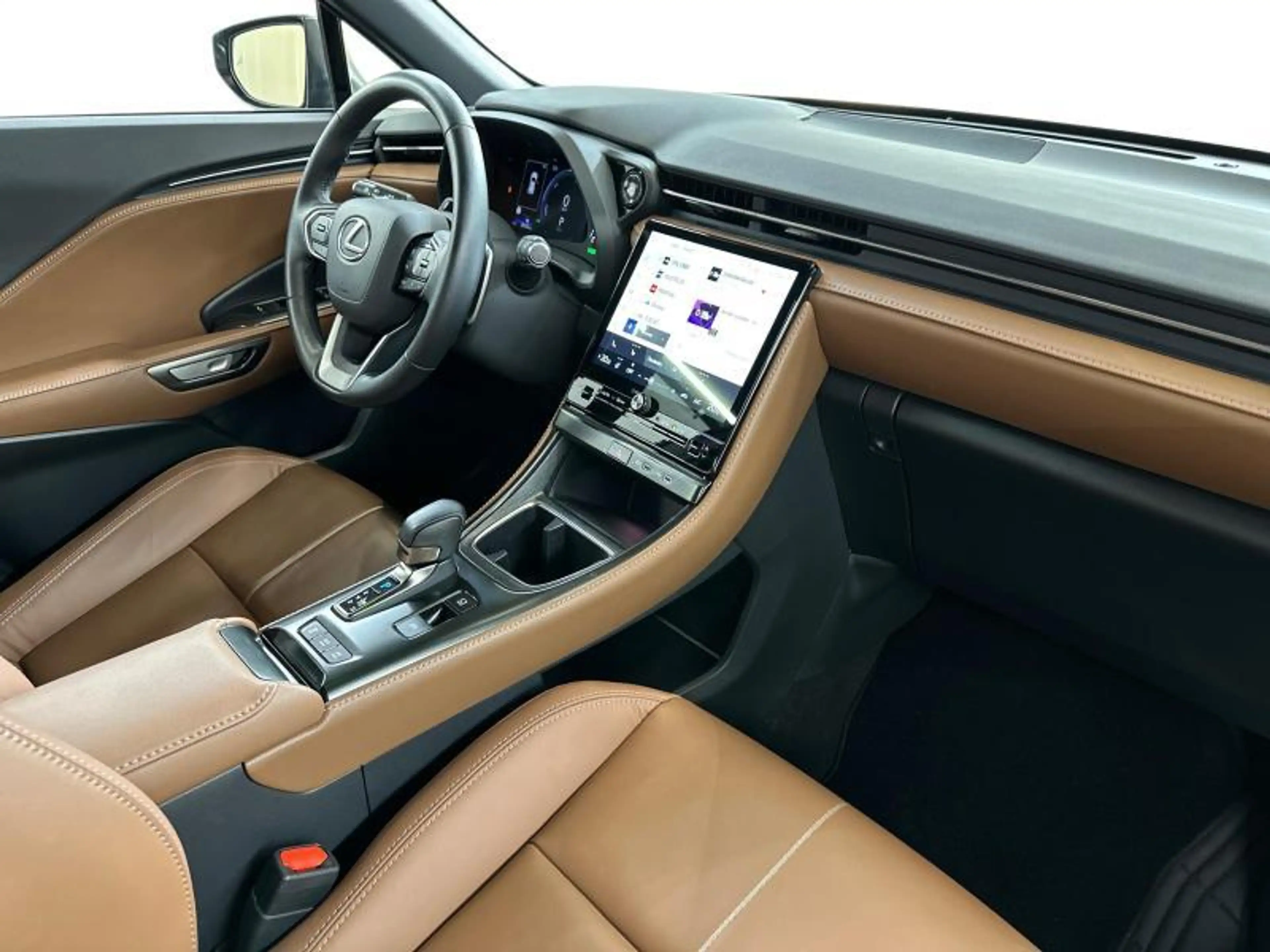Lexus LBX 136hp HEV Relax — photo 8