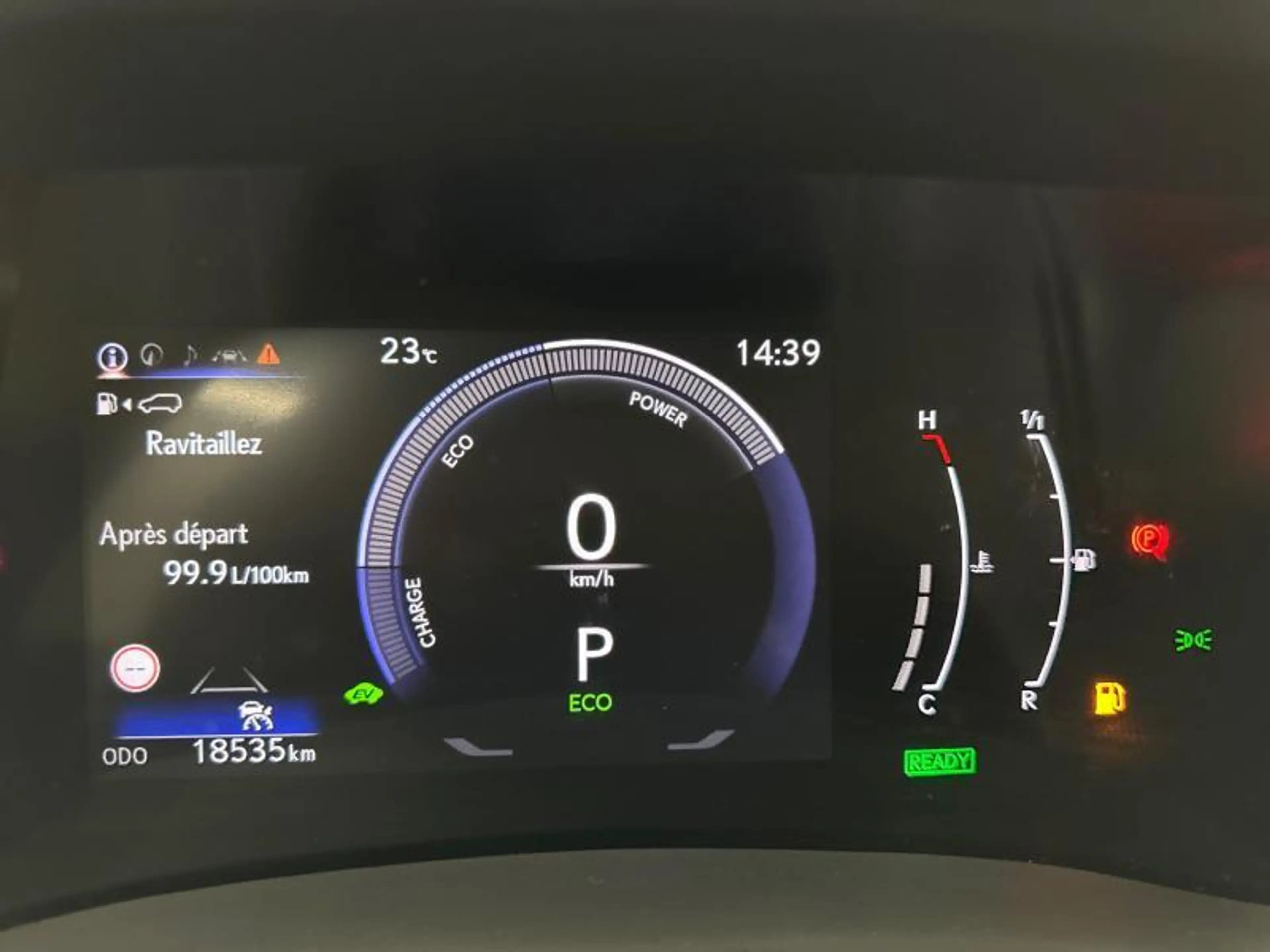 Lexus LBX 136hp HEV Relax — photo 14