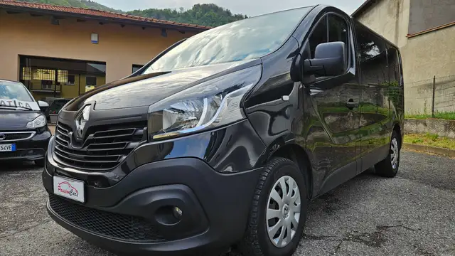 Renault Trafic 8 posti Full Optional OTTIME CONDIZIONI ! SUPER PREZZO!!! VERO € 18.000,00 + iva. Promo SOLO OGGI € 17.000,00 + IVA!!