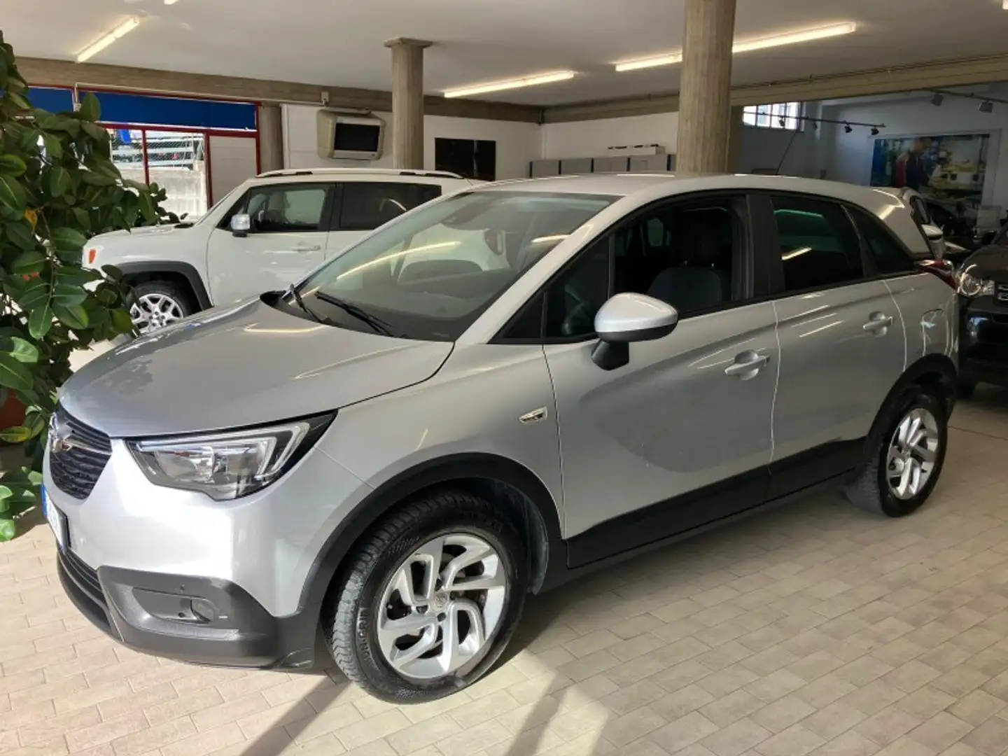 Opel Crossland X 1.5 ECOTEC D 102 CV S&S Advance Plateado - 1