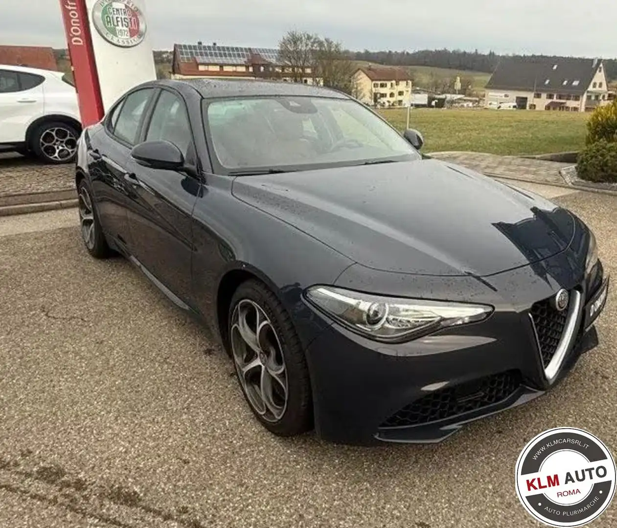 Alfa Romeo Giulia 2.0 Turbo 200 CV AT8 Super Tetto Pano Noir - 2