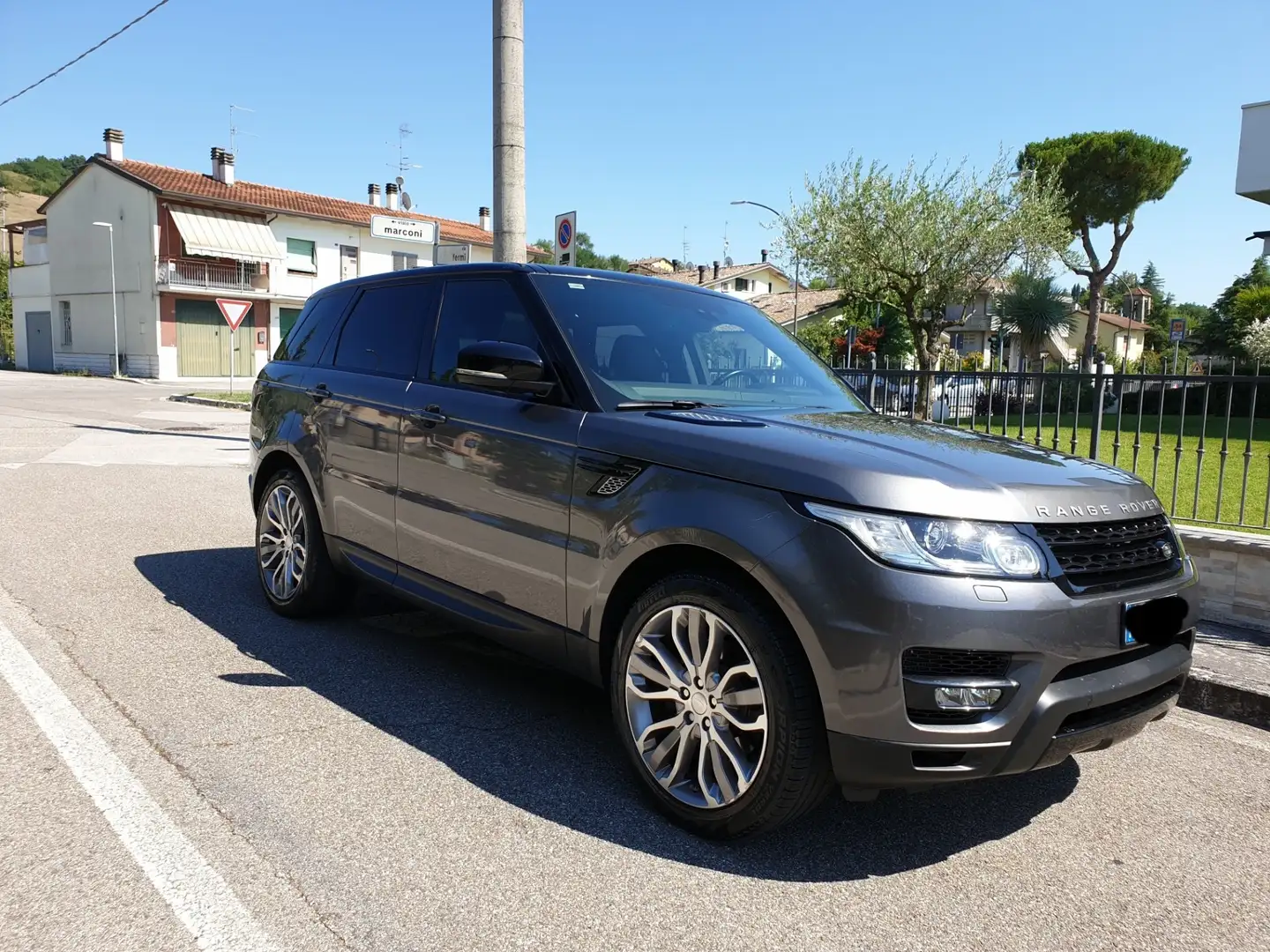Land Rover Range Rover Sport 3.0 tdV6 HSE Dynamic - 1
