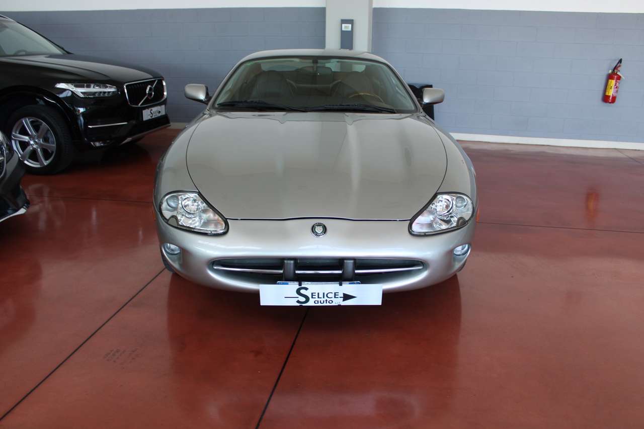 Jaguar XK8 Coupe 4.0 ASI