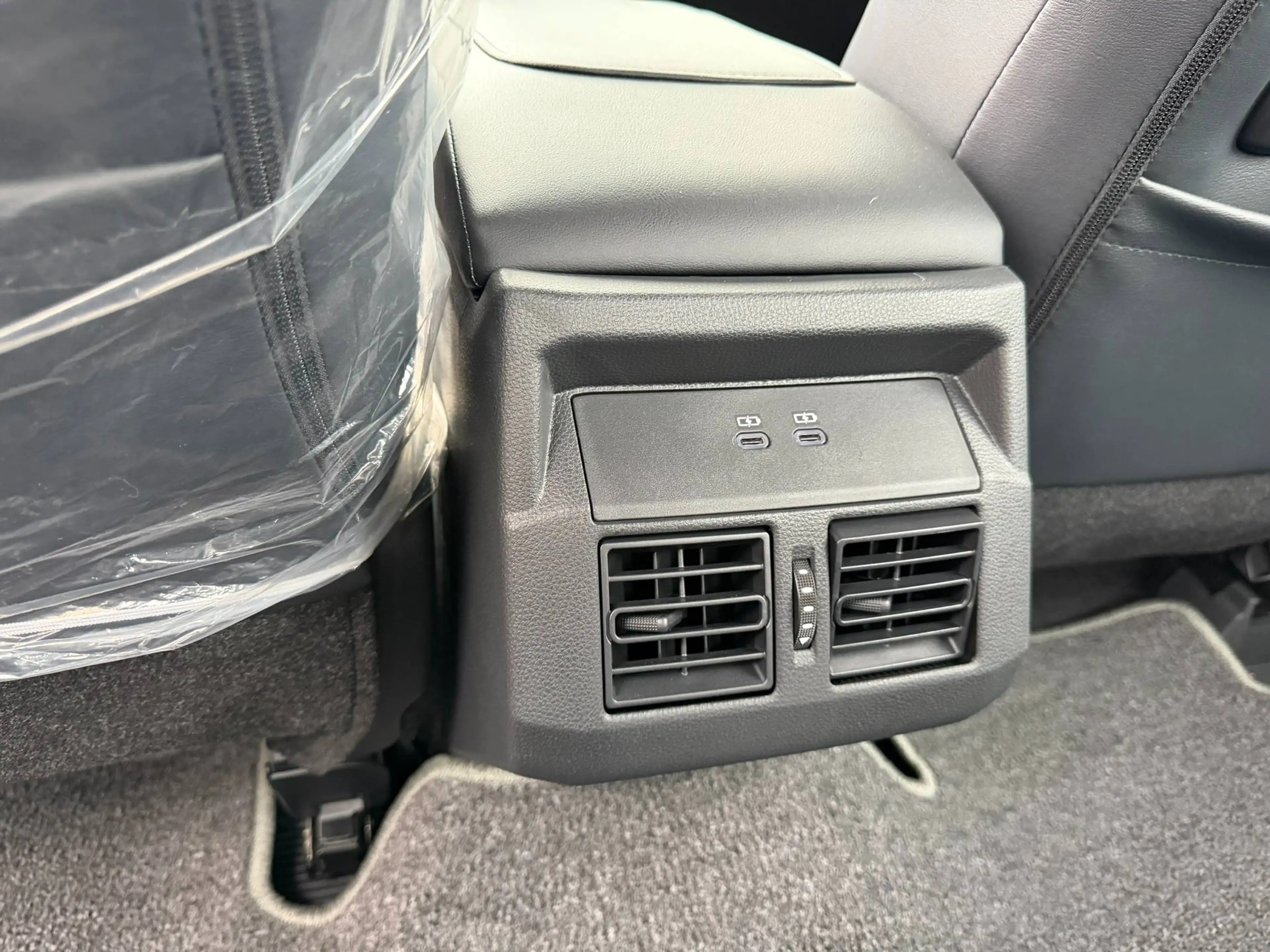 Toyota Hilux 2.8 Diesel Invincible — photo 11