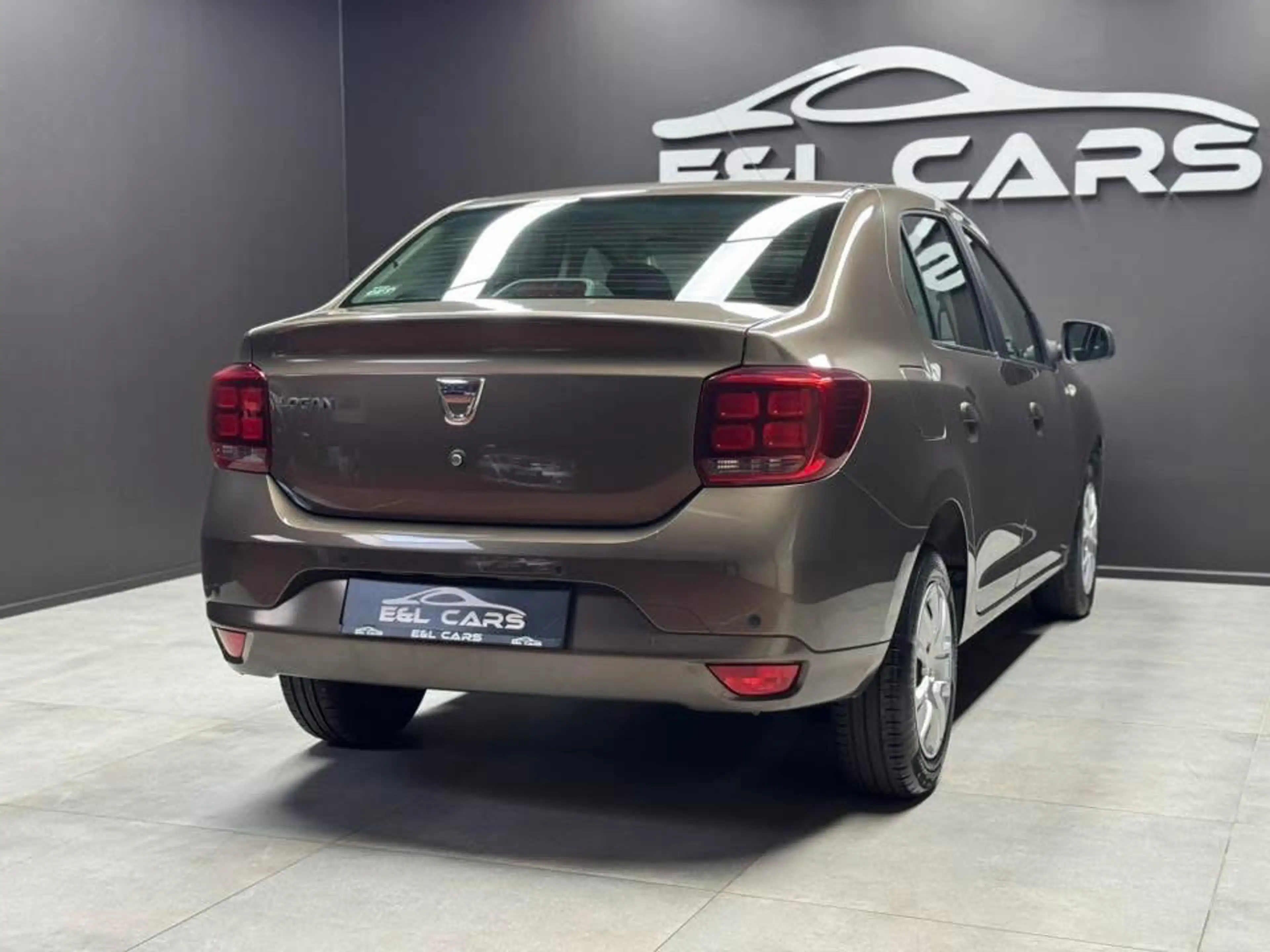 Dacia Logan Logan 1.0i SCe **12 mois de garantie** — photo 4