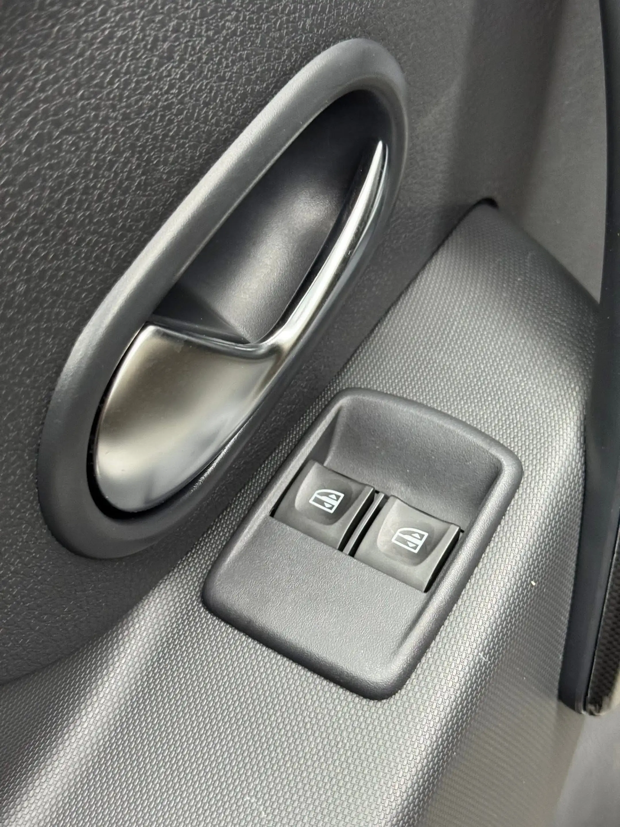 Dacia Logan Logan 1.0i SCe **12 mois de garantie** — photo 10