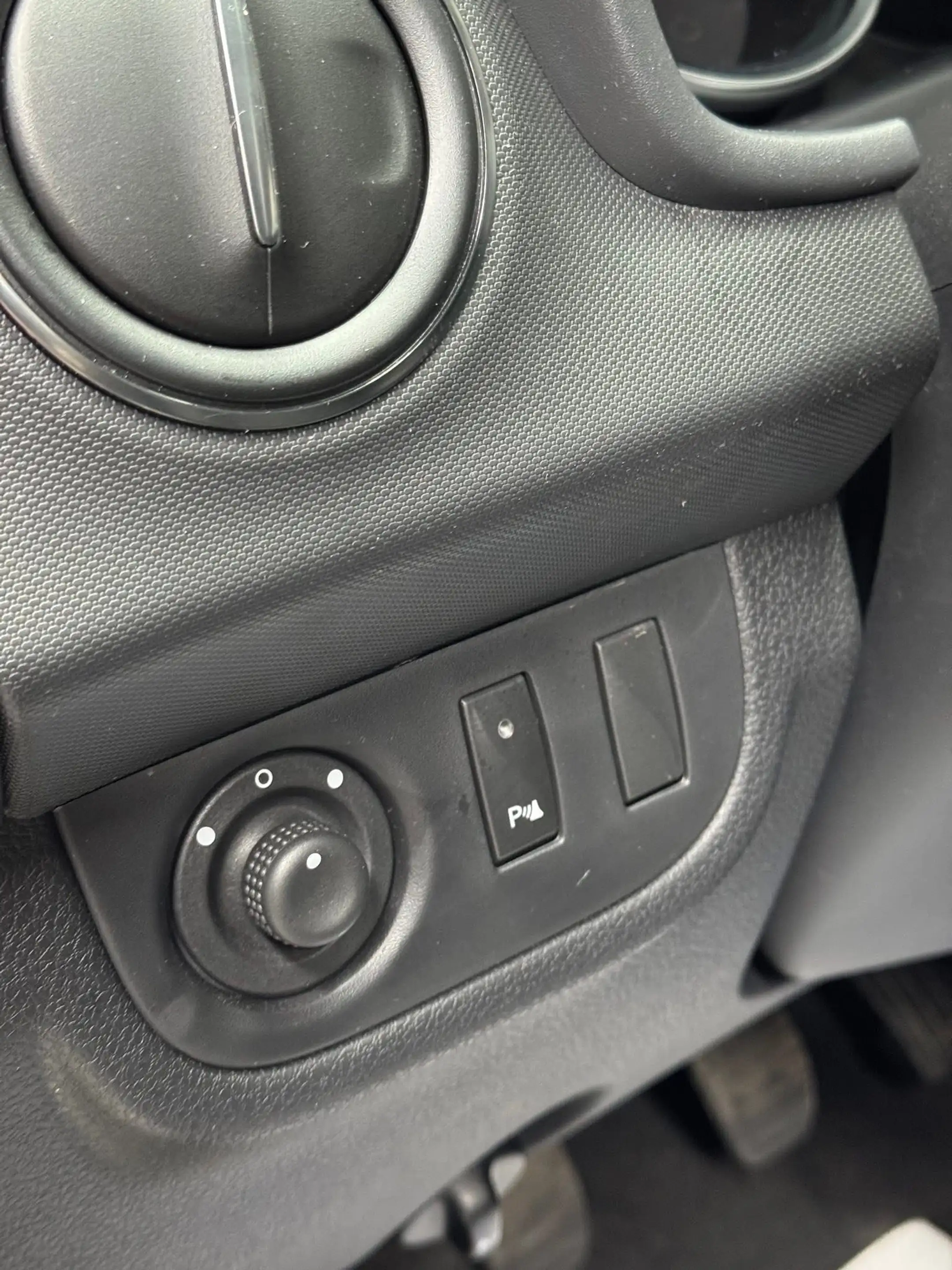 Dacia Logan Logan 1.0i SCe **12 mois de garantie** — photo 9