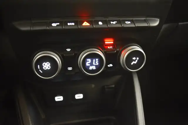 Dacia Duster view 11