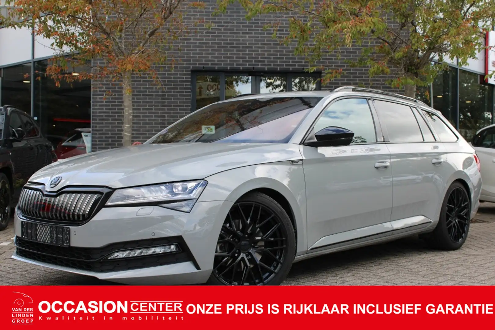 Skoda Superb Combi 1.4 TSI iV Sportline 218PK! Business Pano/Ca Gris - 1