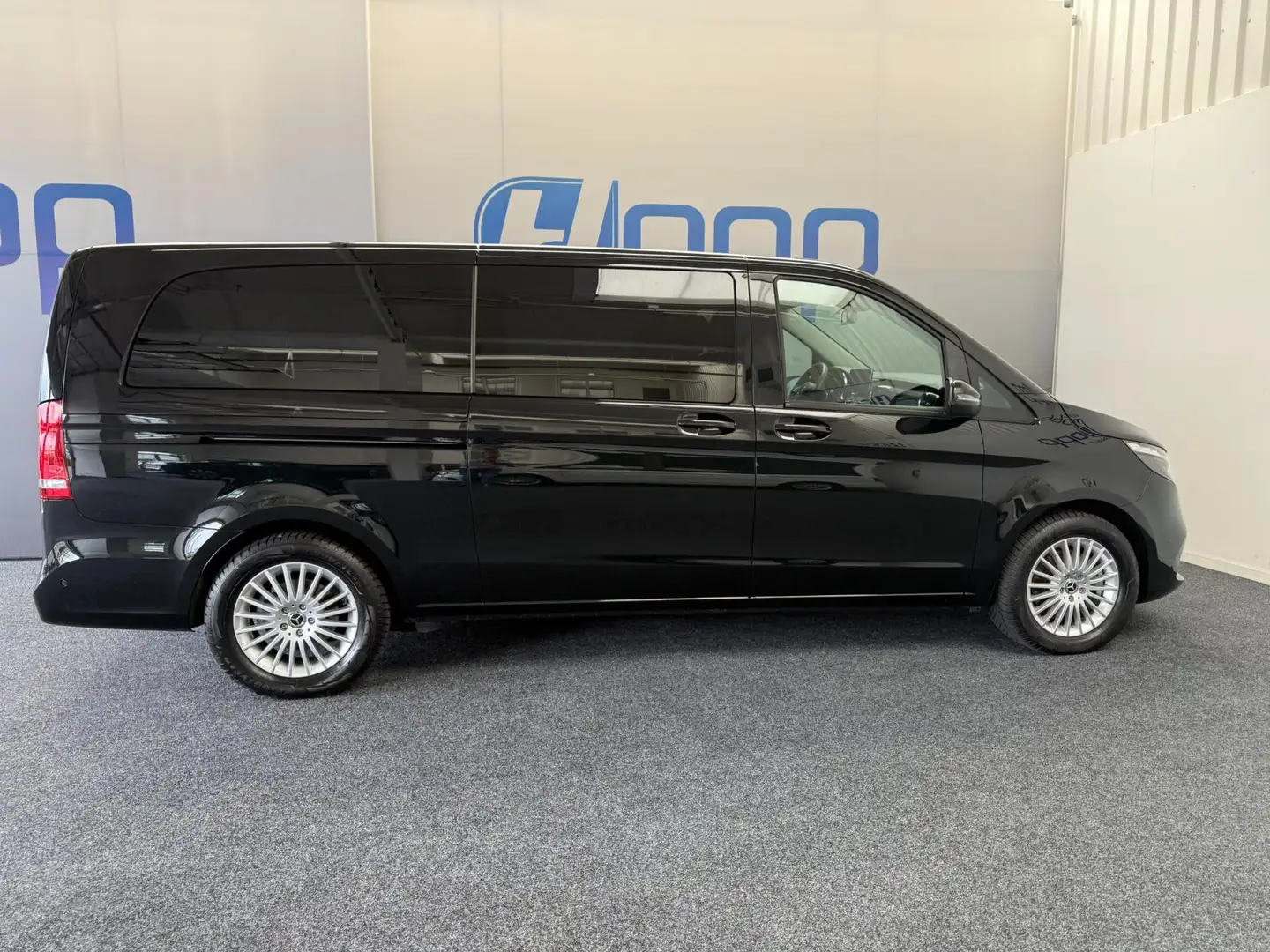 Mercedes-Benz EQV 300 L3 - 8 Pers. - Camera - Elec. Schuifd. - Leer inbo Černá - 2