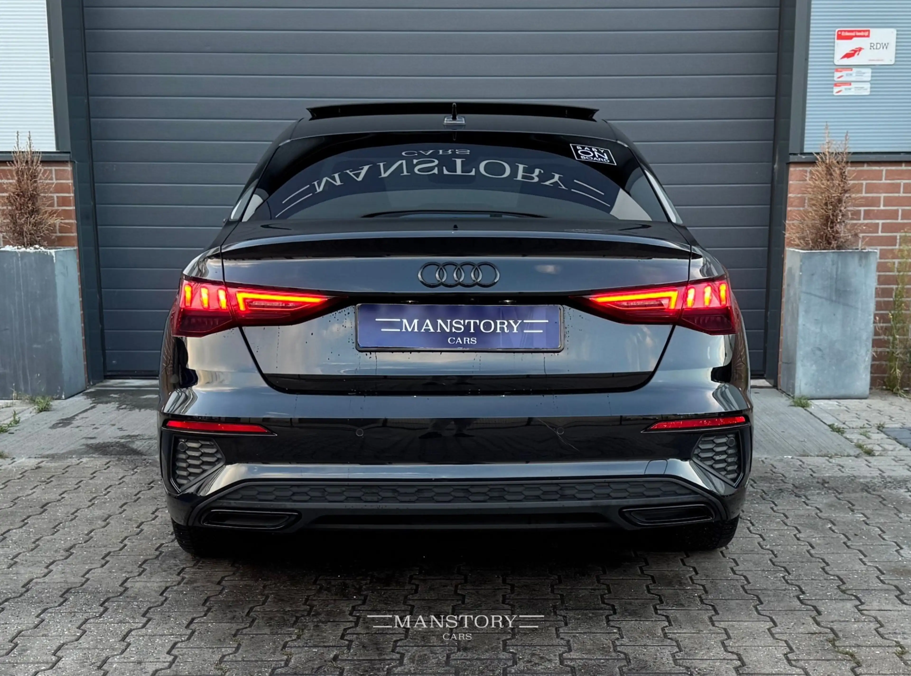 Audi A3 Limousine 35 TFSI S edition — photo 14