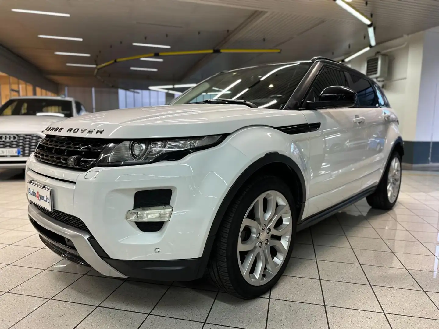 Land Rover Range Rover Evoque 2.2 Sd4 5p. Dynamic Blanc - 2