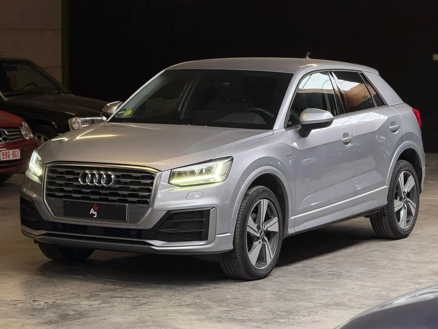 Audi Q2 30 TDI S-Line // Garantie Silber - 1
