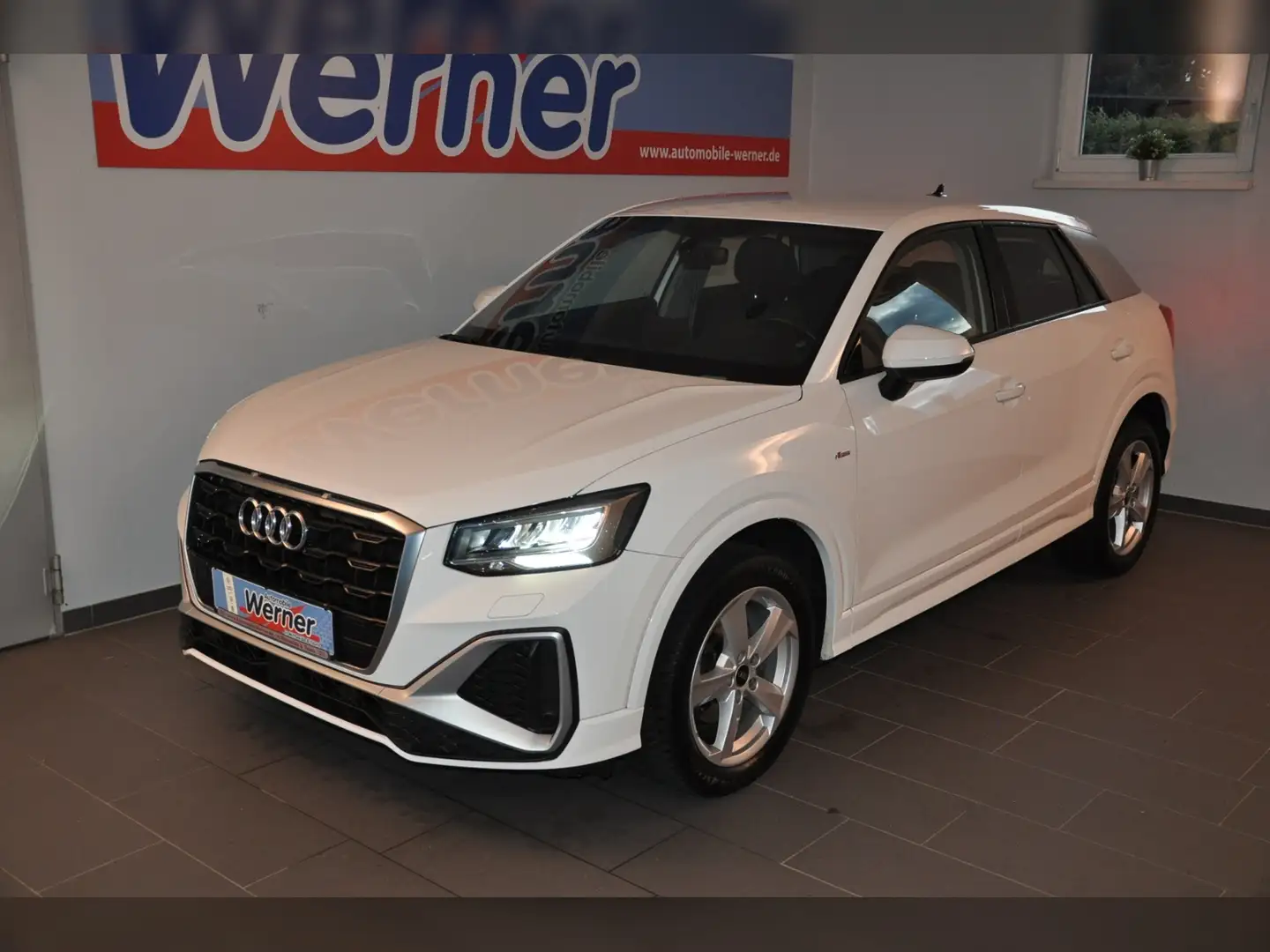Audi Q2 S line 30TFSI AHK RKamera App-Navi LED Weiß - 2
