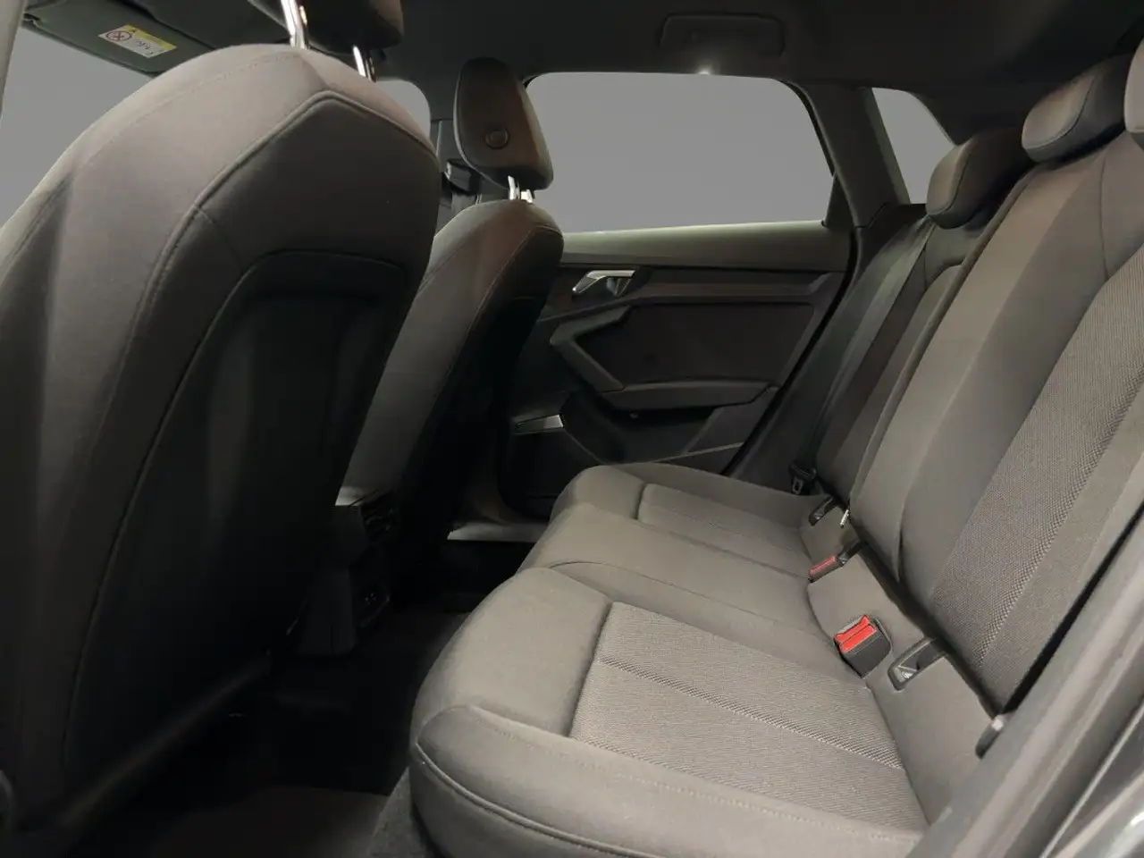 Audi A3 S line 30 TDI S tr. STDHZG LED RFK 11