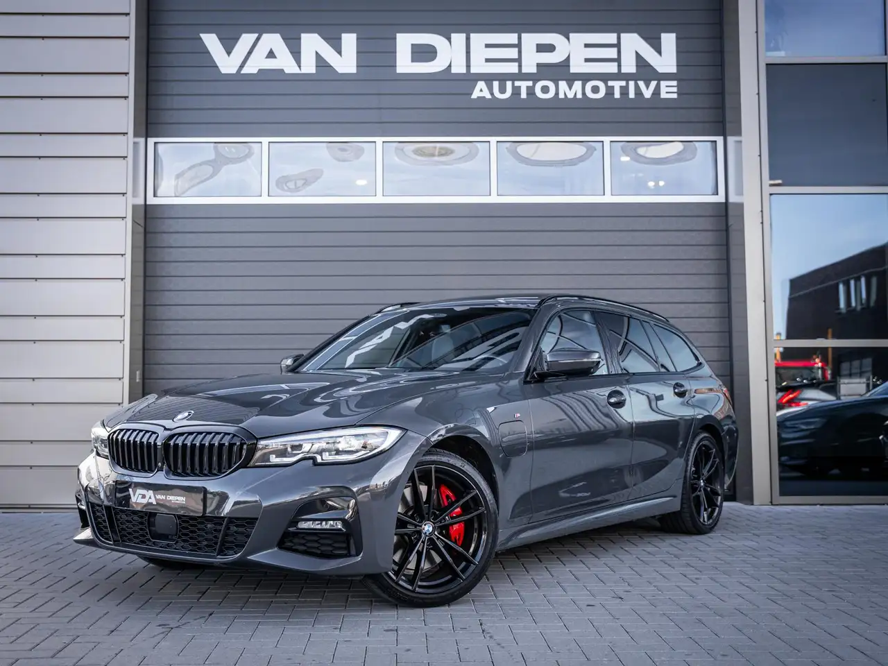 BMW 330 3-serie Touring 330e M-Sport Pro l Individuel l Pa