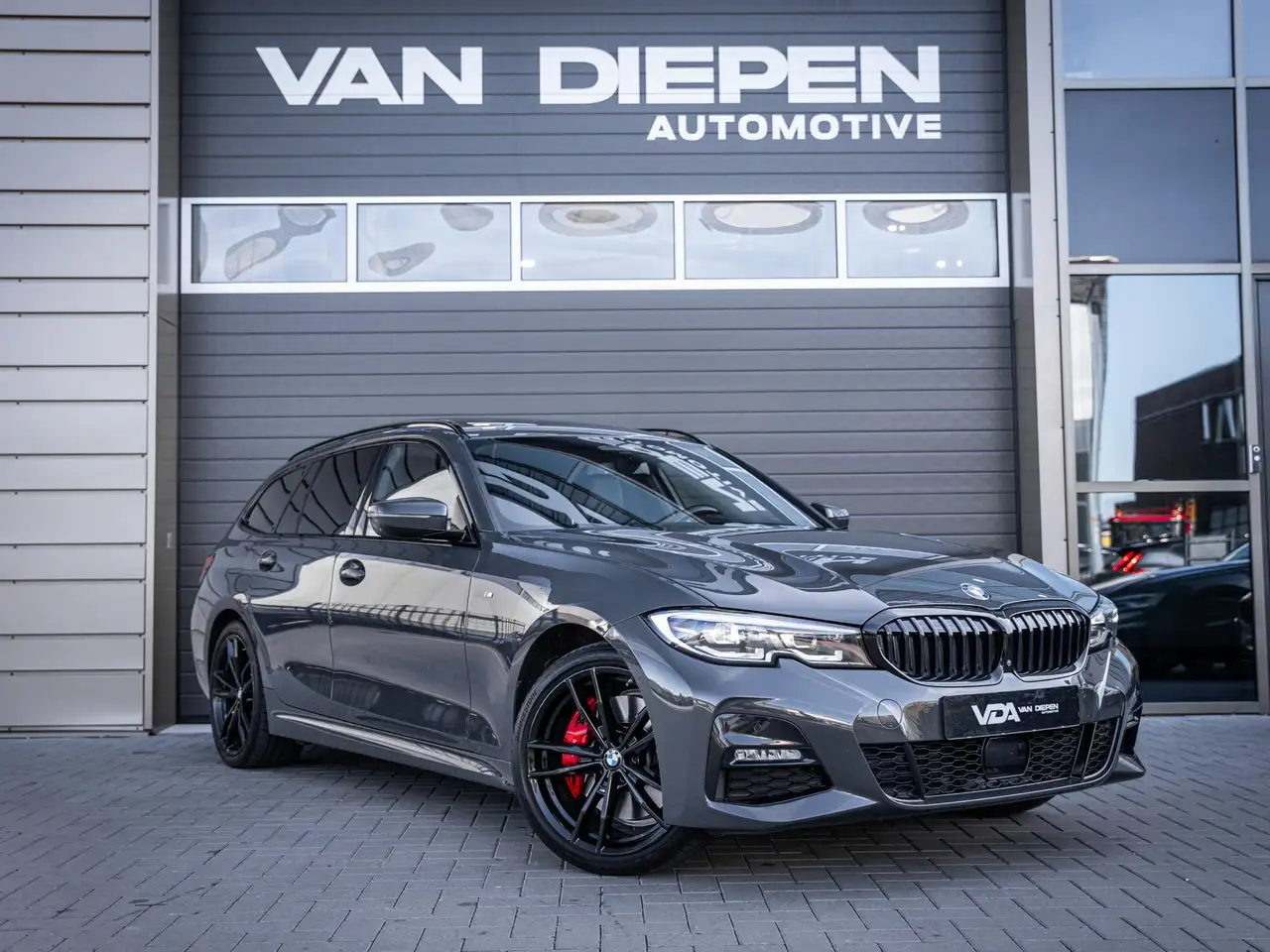 BMW 330 3-serie Touring 330e M-Sport Pro l Individuel l Pa, миниатюра 4