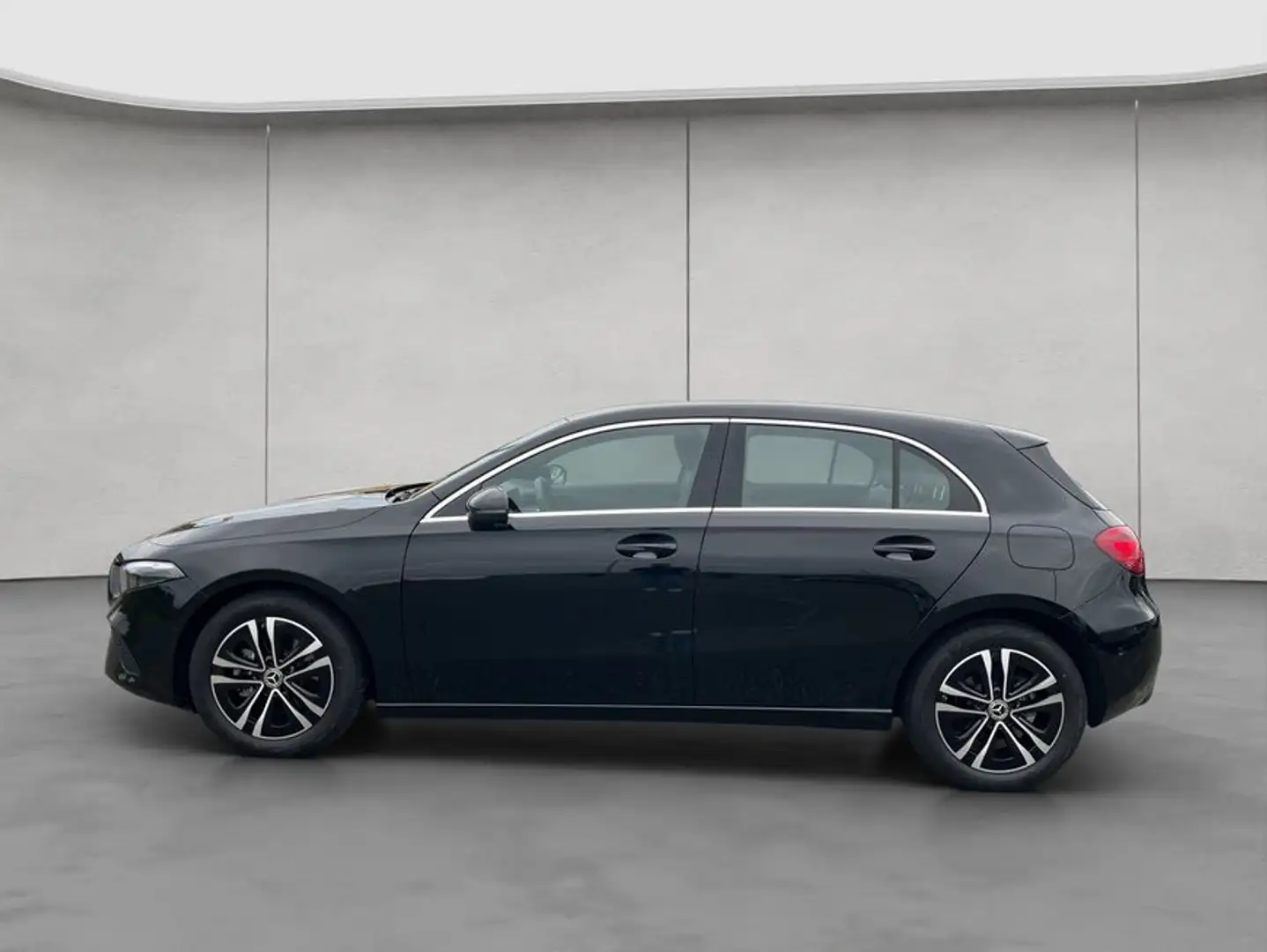 Mercedes-Benz A 180 A-Klasse Schwarz - 2