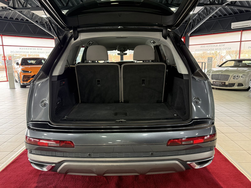 Audi Q7 50 TDI quattro S line +7 SITZER — photo 13
