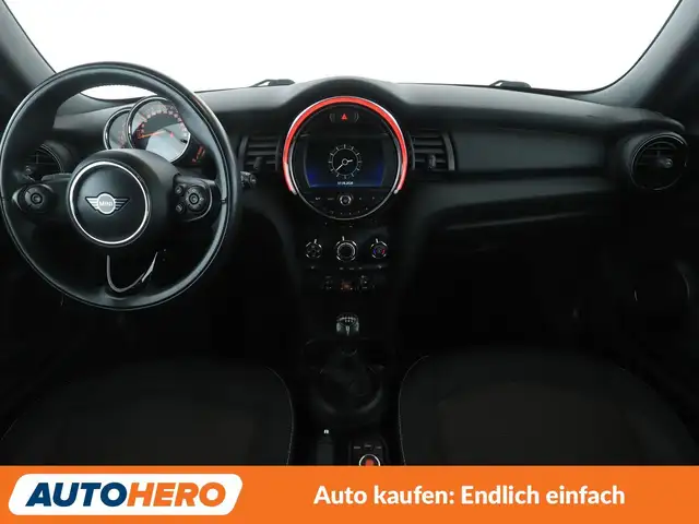 Mini Hatch view 12