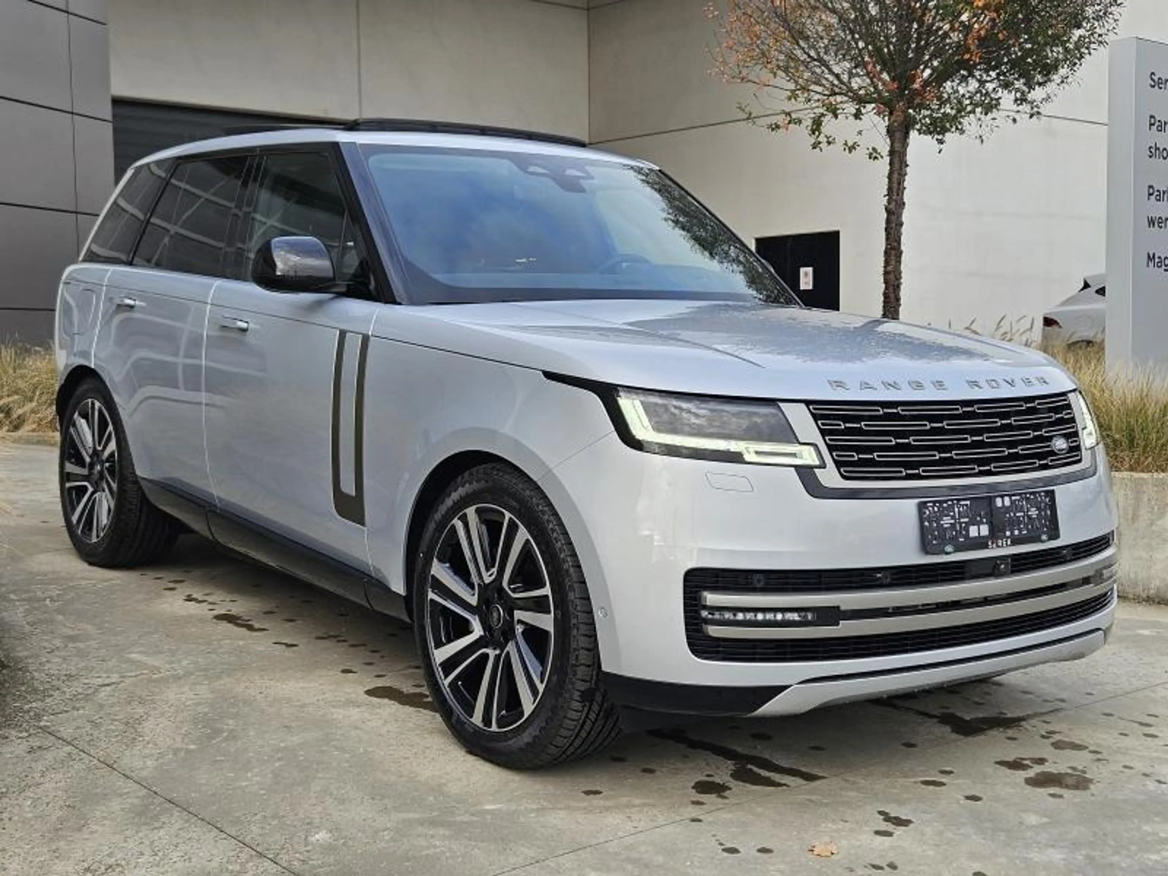 Land Rover Range Rover SWB P460e HSE AWD Auto. 25MY — photo 12