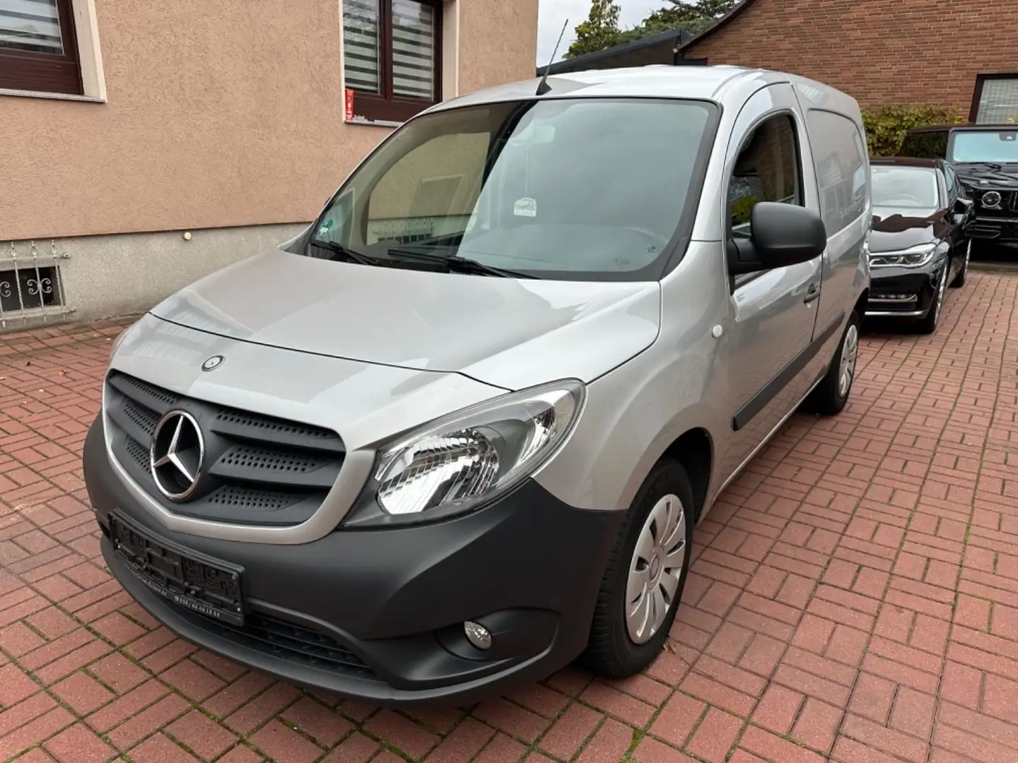 Mercedes-Benz Citan Kasten 112 lang SITZH+NAVI+AUTOMATIK+KLIMA Silber - 1