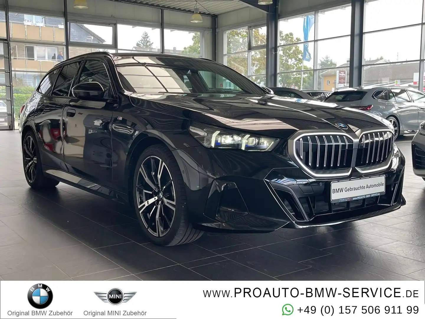 BMW 520 d xDrive Tour. M Sport AHK/A-LED/Pano/HUD/HK/20Alu Schwarz - 1