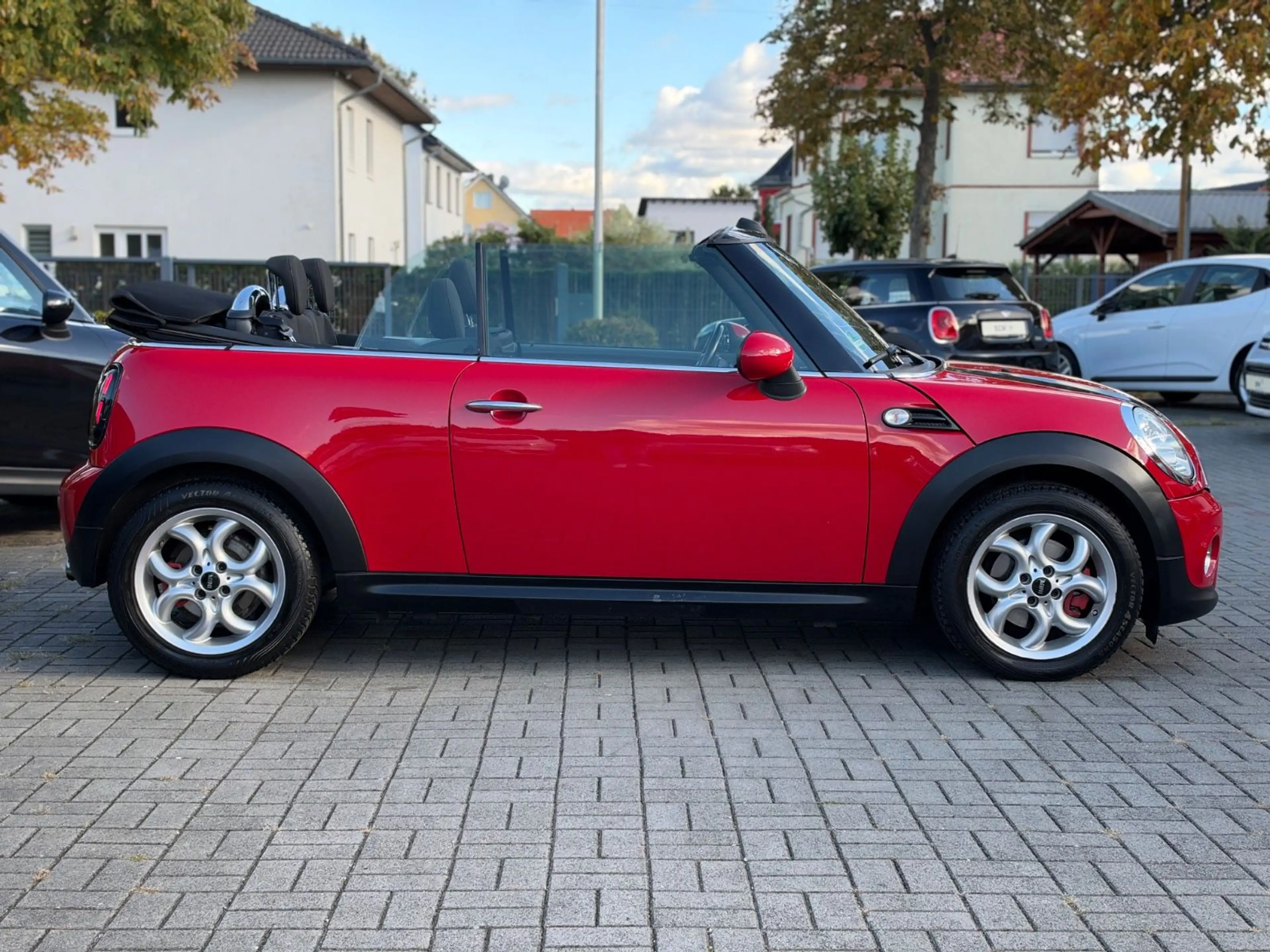 MINI One Cabrio Automatik — photo 7