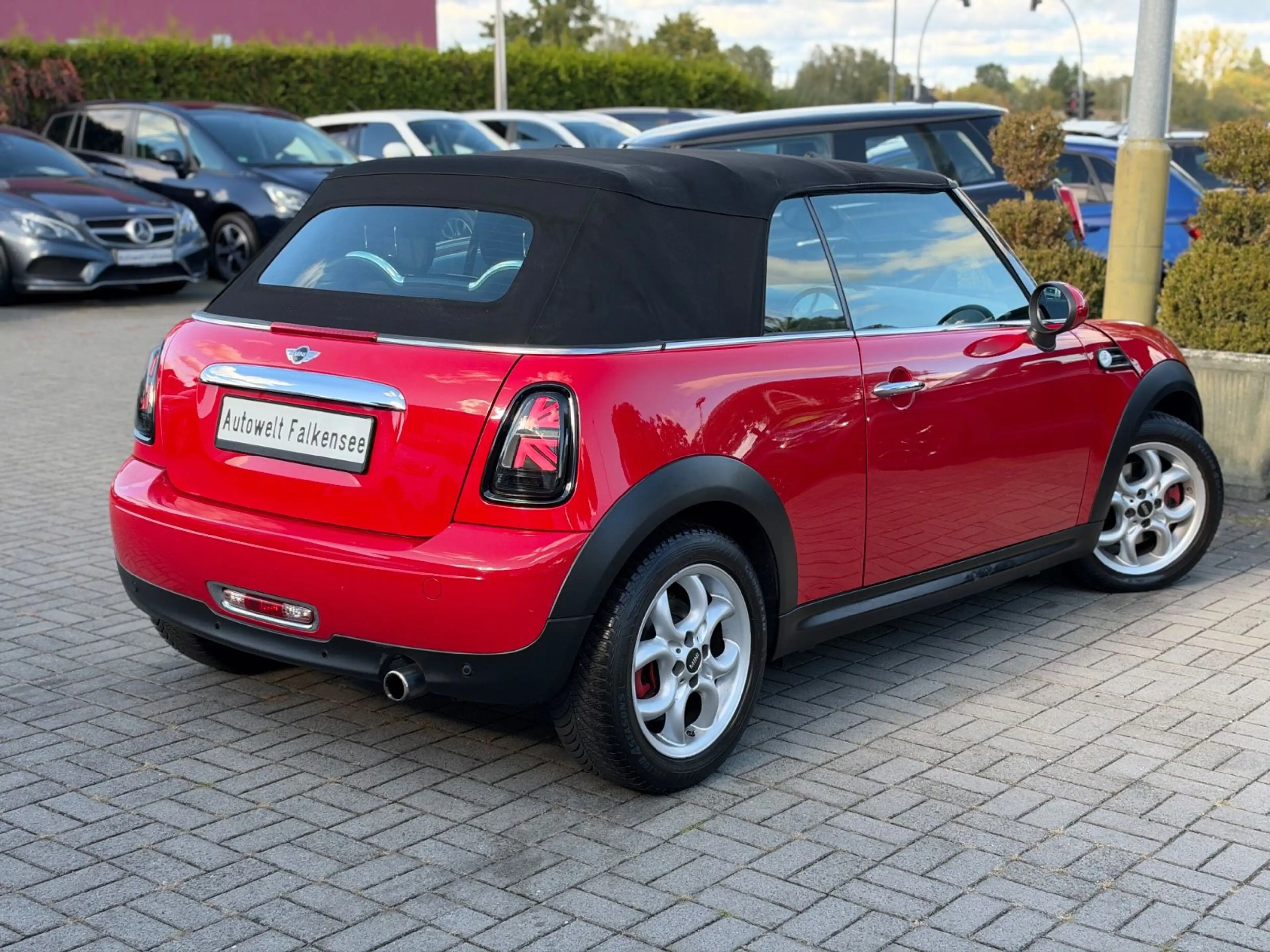 MINI One Cabrio Automatik — photo 12