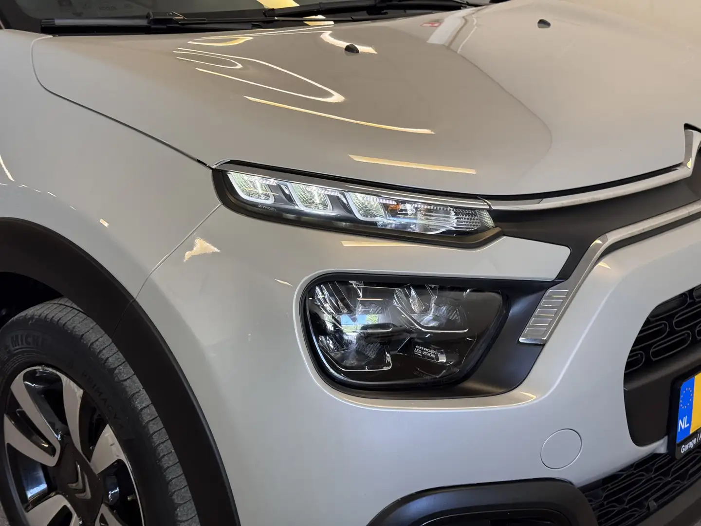 Citroen C3 1.2 PureTech Shine | Apple Carplay/Android Auto | Gris - 2