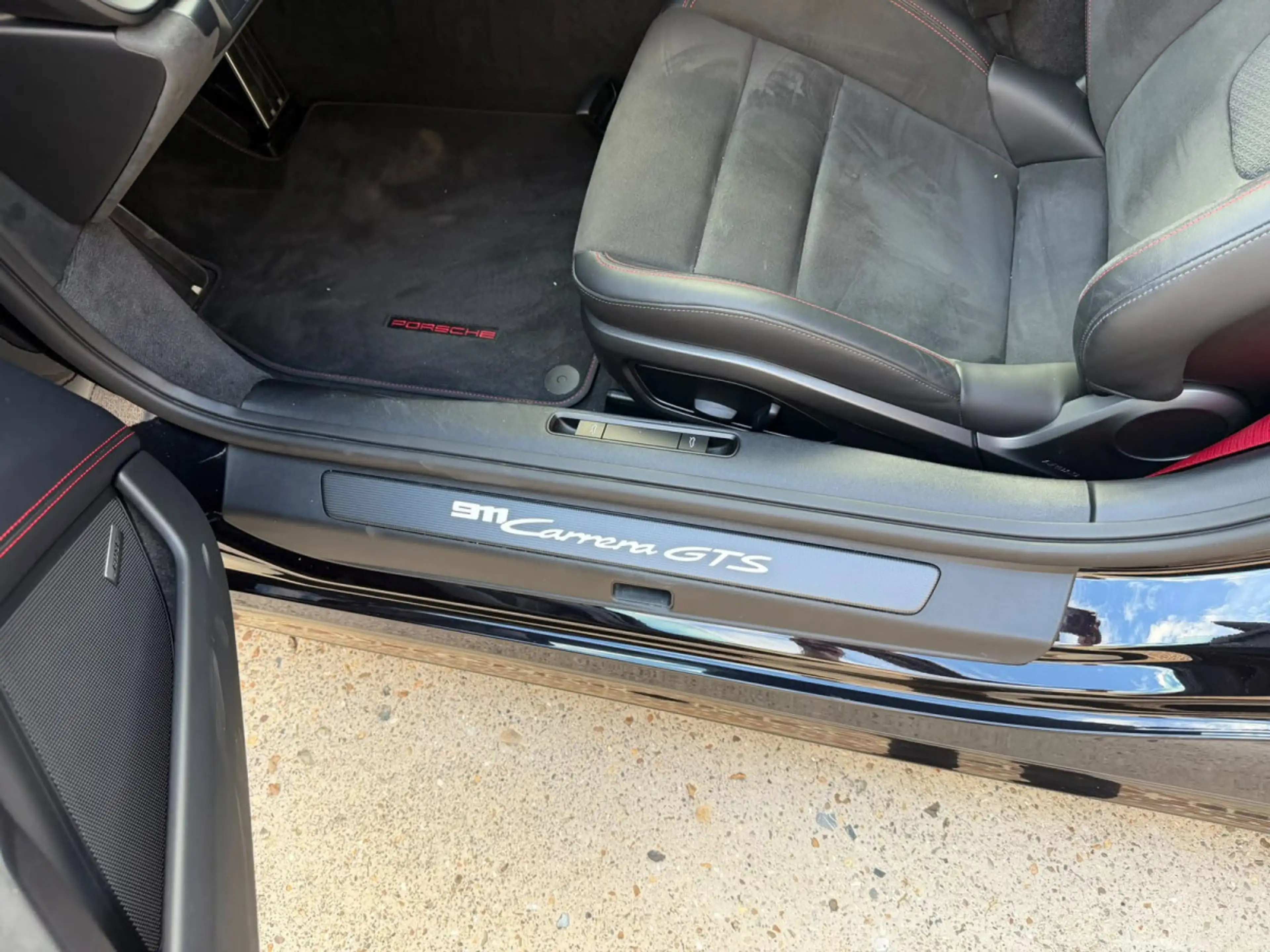 Porsche 992 Carrera GTS AERO-KIT Matrix LIFT Carbon-Dach Pano — photo 14