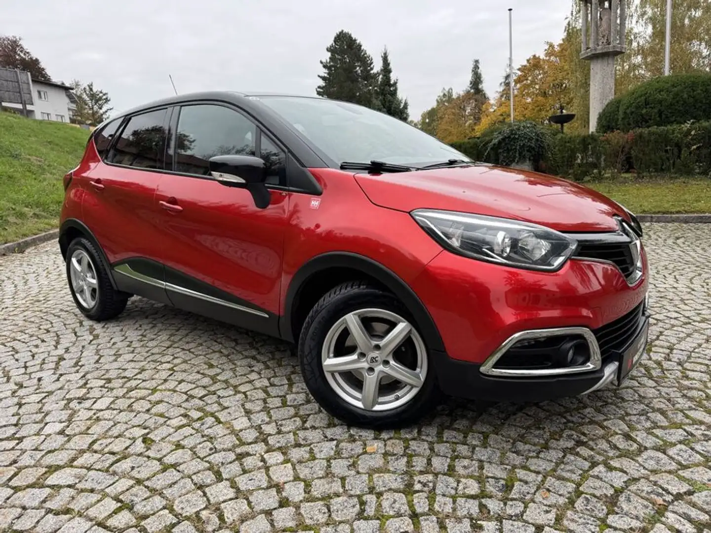 Renault Captur Helly Hansen KLIMA TEMPO NAVI R-KAM SHZ AHK Noir - 2
