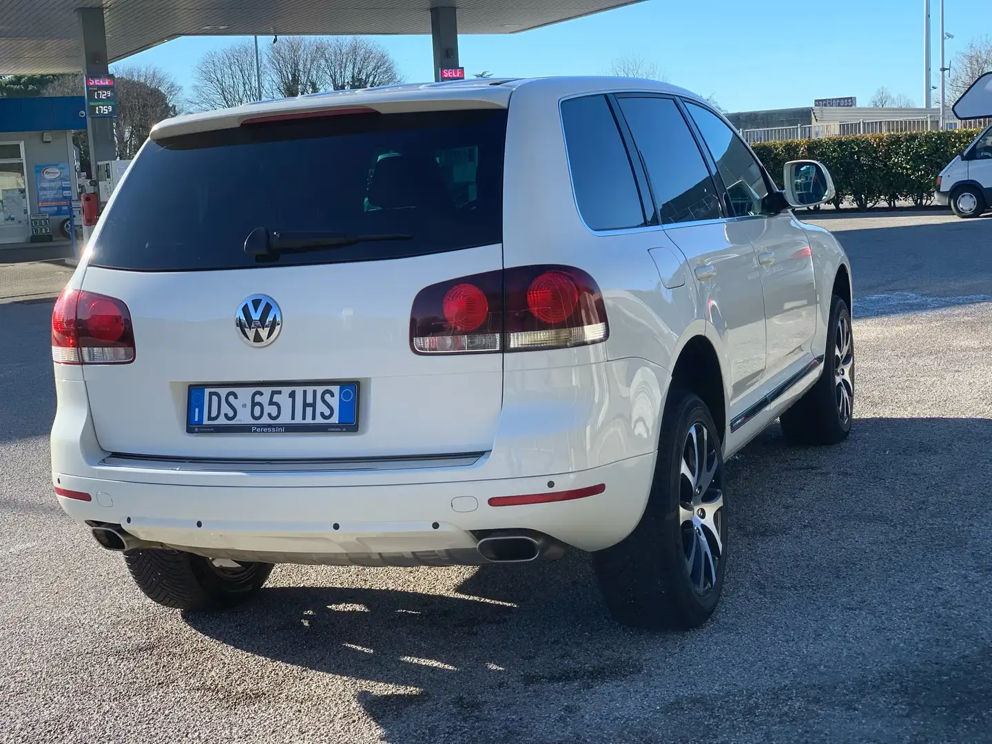 Volkswagen Touareg 3.0 V6 tdi Executive 240cv tiptronic dpf Bianco - 2