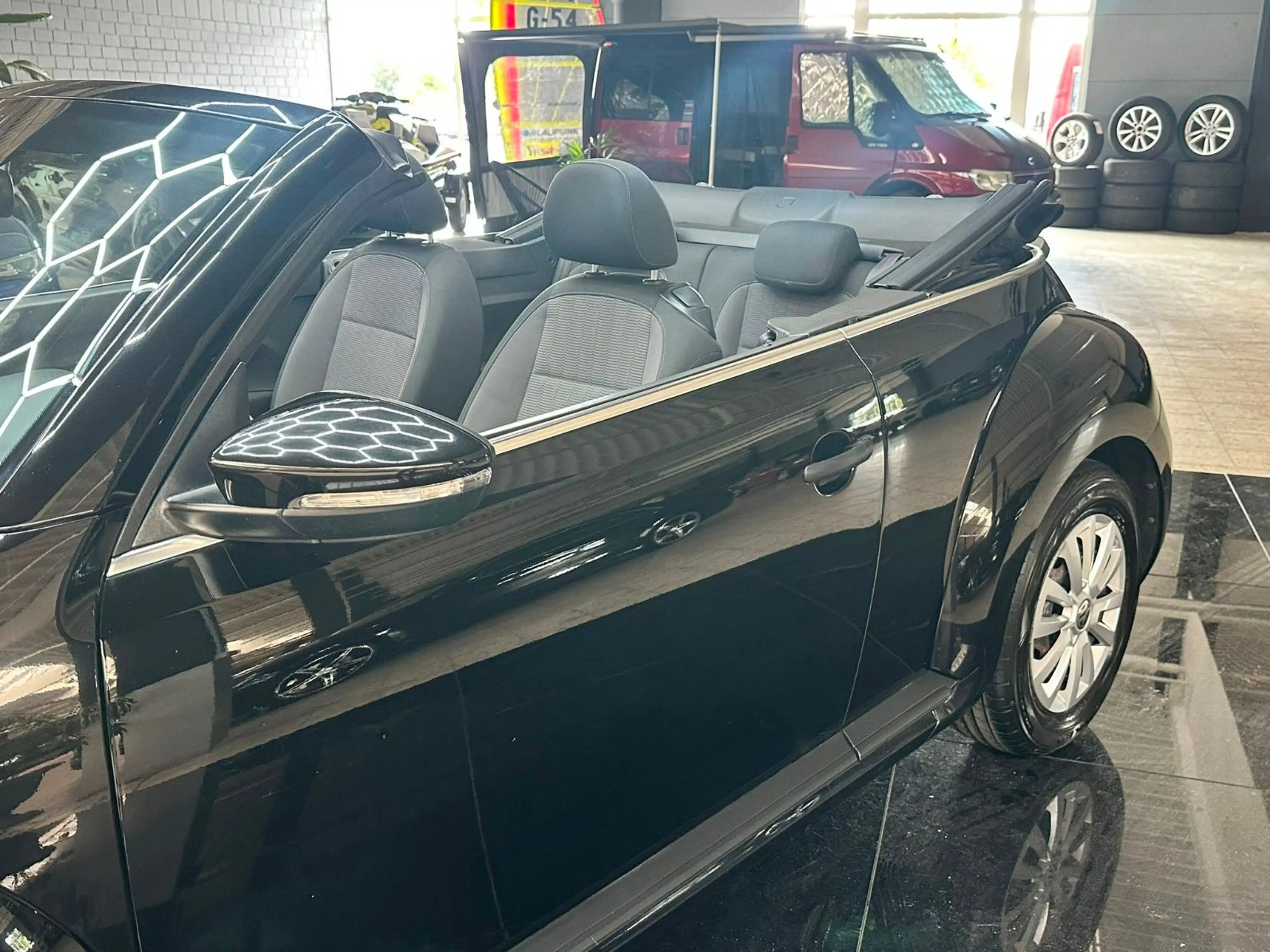 Volkswagen Beetle Cabriolet Basis BMT — photo 3