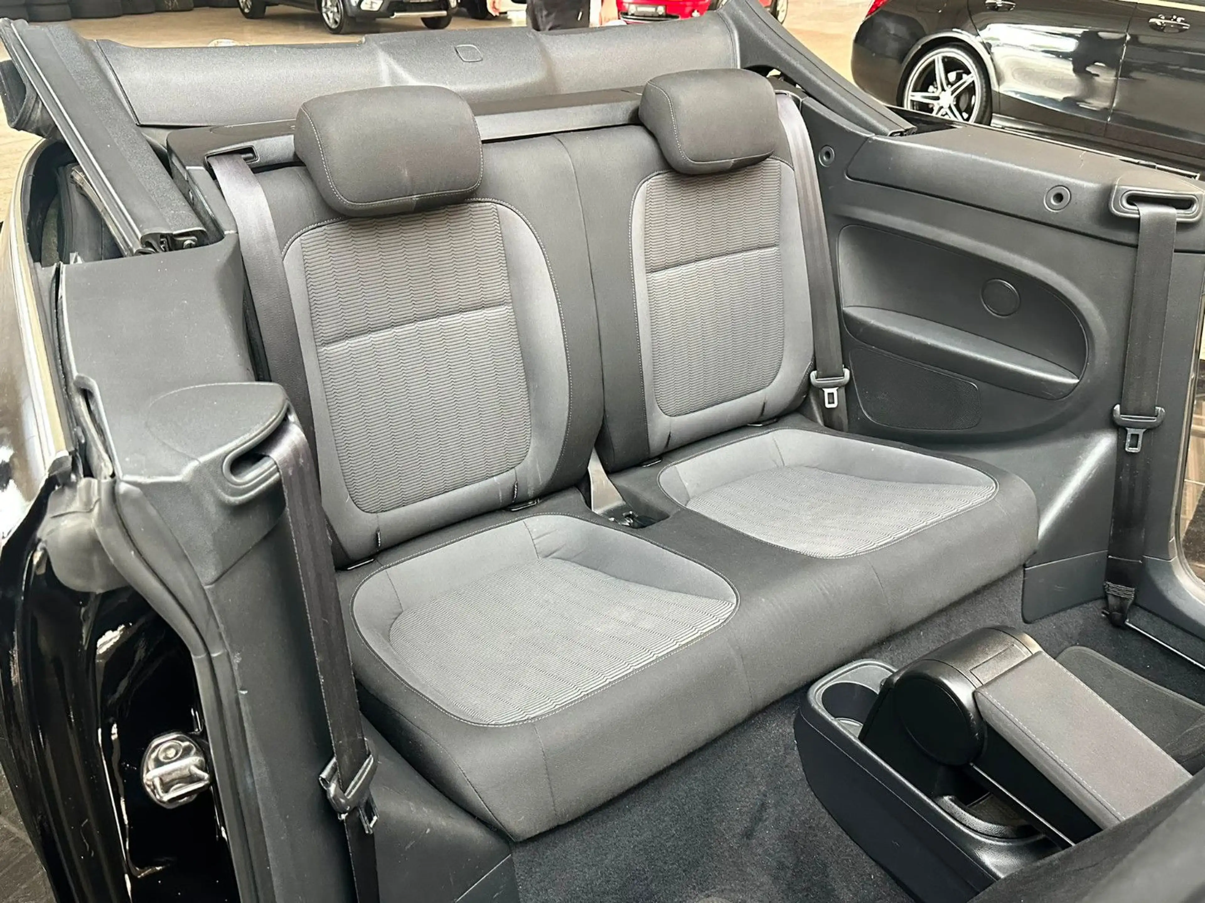 Volkswagen Beetle Cabriolet Basis BMT — photo 15