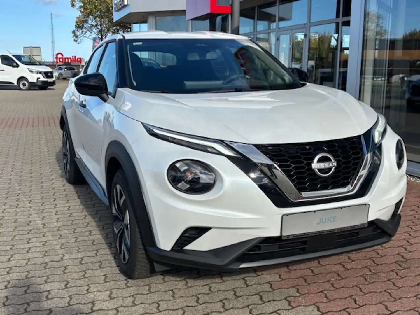 Nissan Juke 1.0 DIG-T Acenta Navi Sitzheizung Kamera Weiß - 2